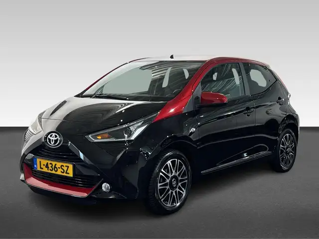 Toyota Aygo X x-clusiv | Achteruitrijcamera | Smart Entry & Star