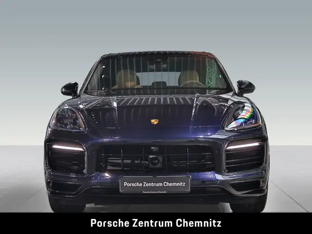 Porsche Cayenne view 4