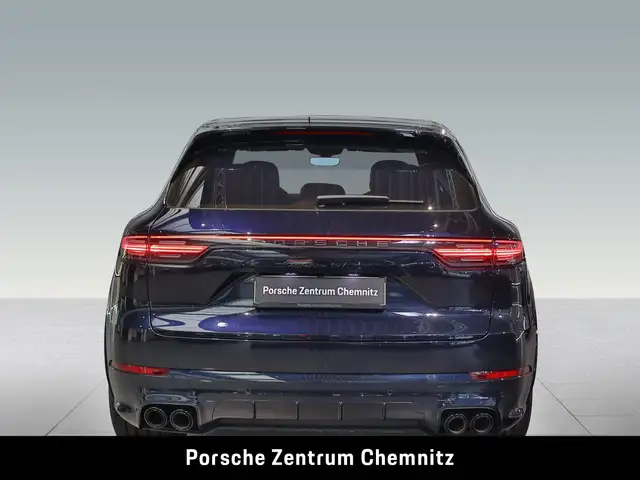 Porsche Cayenne view 5