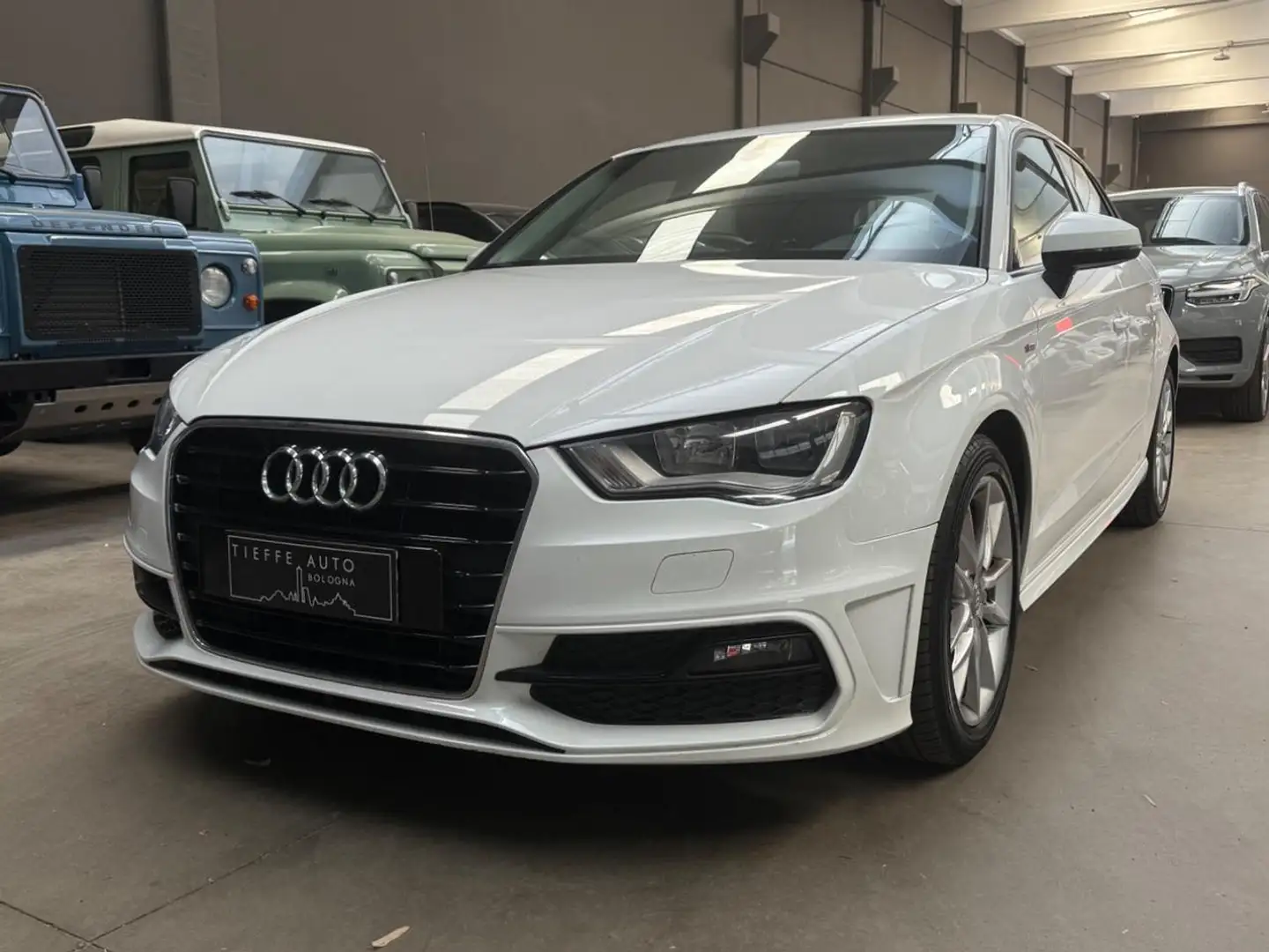 Audi A3 SPB 1.6 TDI clean diesel S-Line Bianco - 1