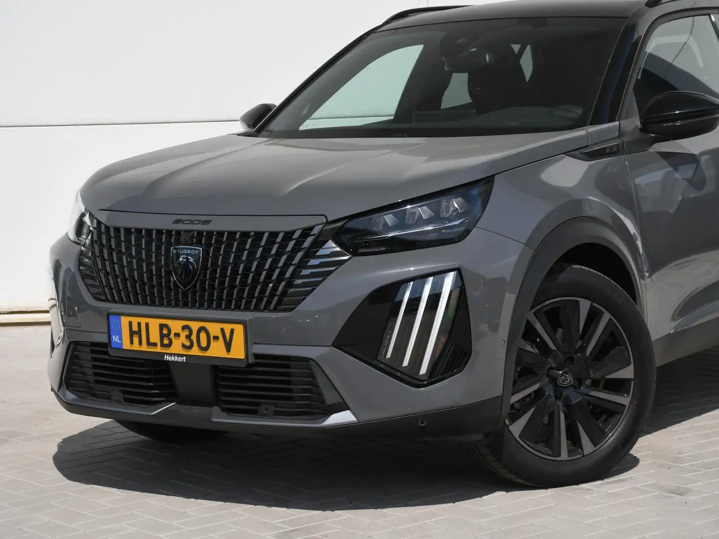 Peugeot 2008 GT 1.2 Hybrid 136pk Automaat PANO-DAK | ADAP. CRUI Grigio - 2