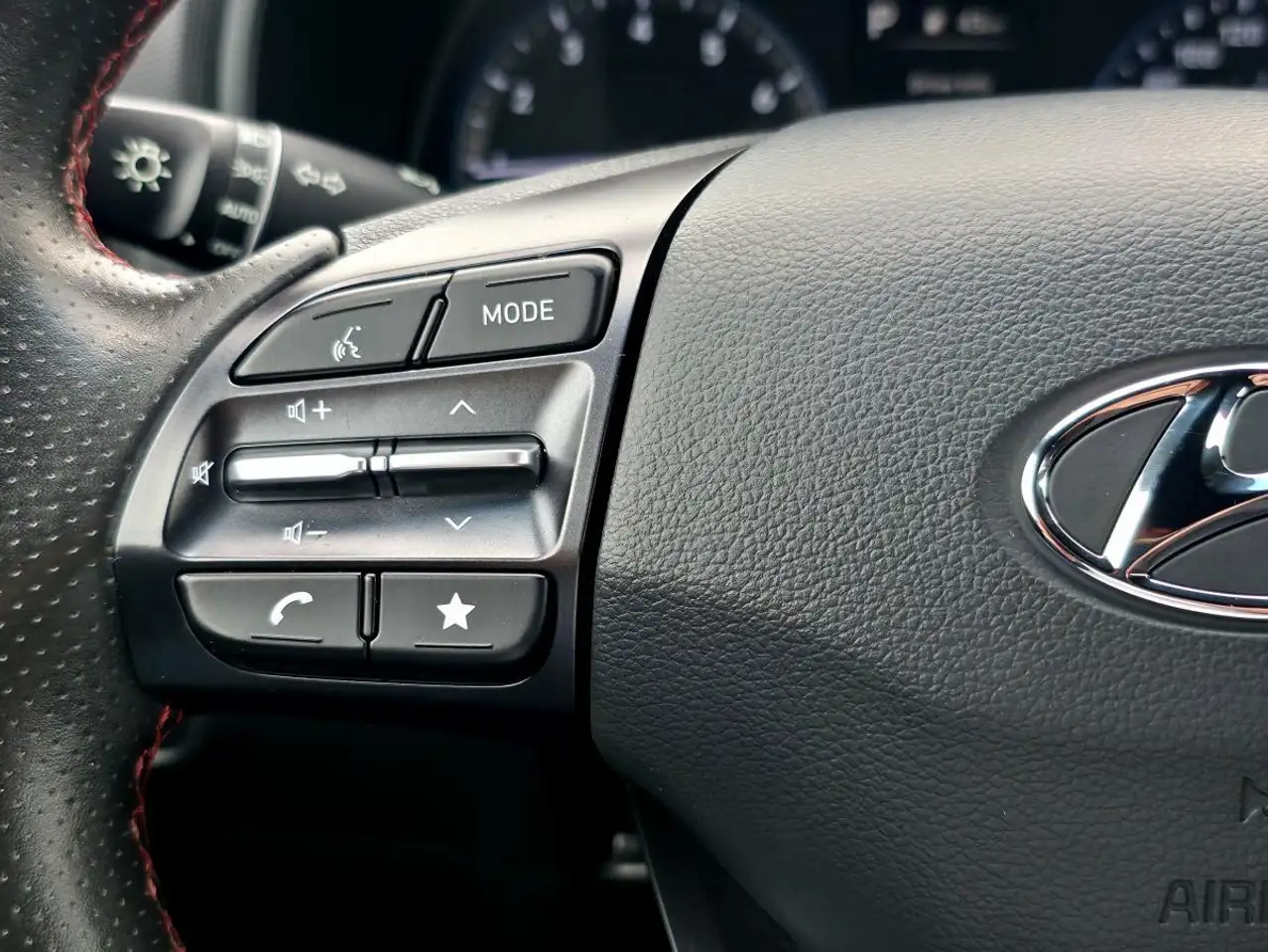 Hyundai KONA photo Hyundai KONA
