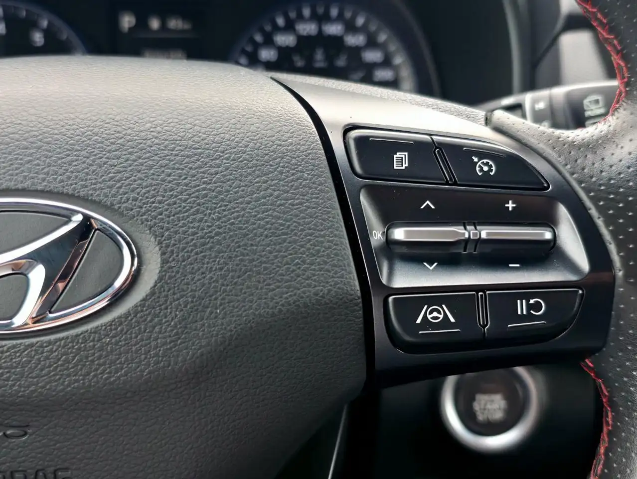 Hyundai KONA photo Hyundai KONA