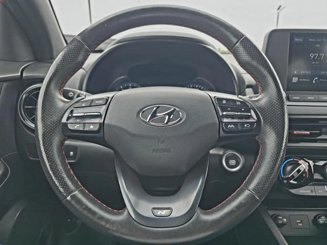 Hyundai KONA photo Hyundai KONA