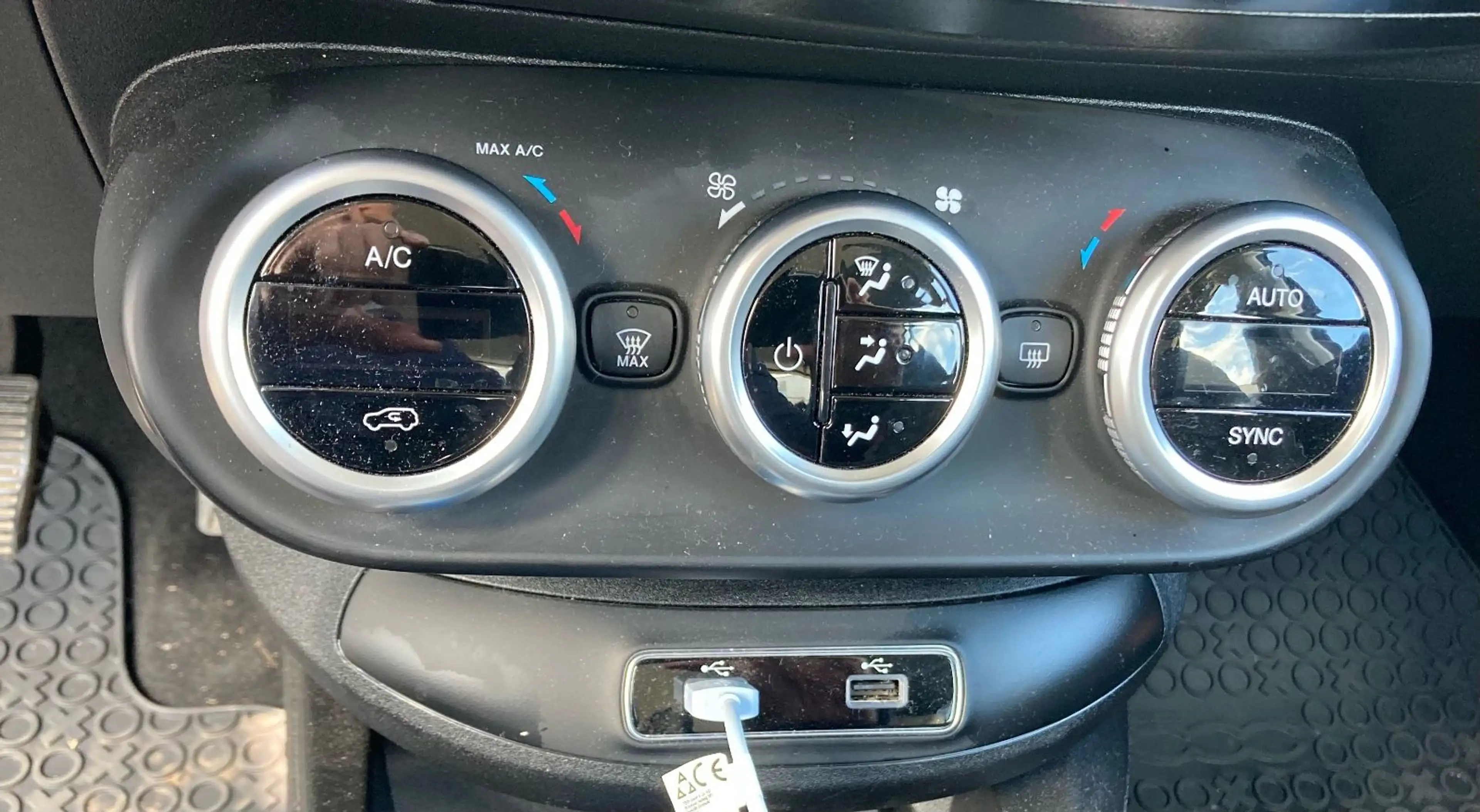 Fiat 500X Cross DAB+ Alu 18" Apple Car Play Teilleder — photo 11