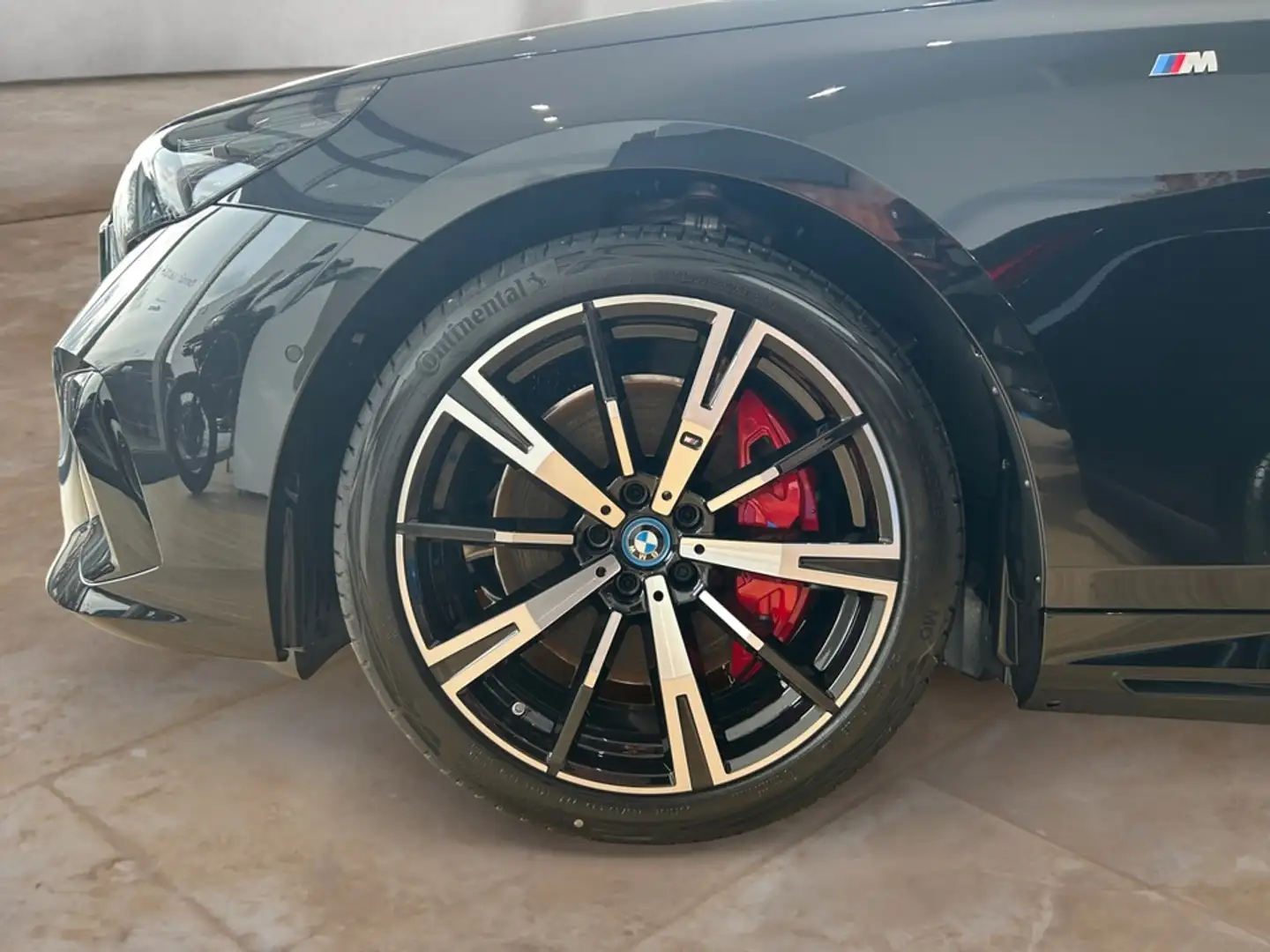 BMW 116 i5 M60 xDrive ELEKTRO  UPE 116.140 EUR Schwarz - 2