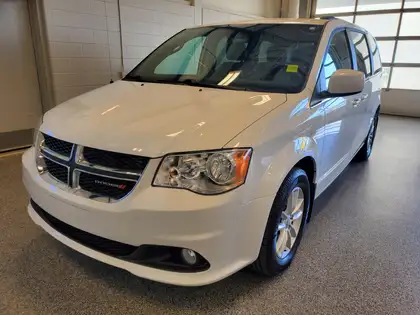 2019 Dodge Grand Caravan SXT Premium Plus FWD Minivan 6-Speed Automatic