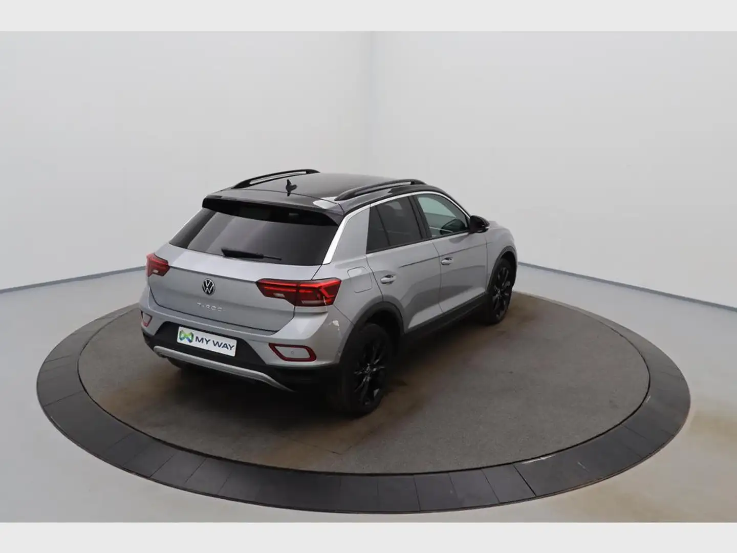 Volkswagen T-Roc LIFE 1.0 TSI 110 PK 6v Grijs - 2