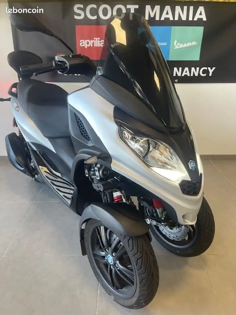 Piaggio MP3 300 Gris - 1
