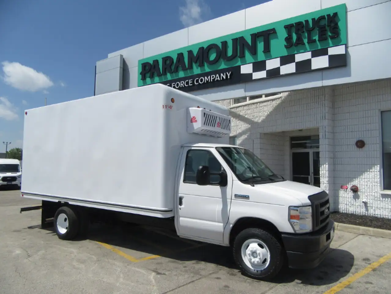 2024 Ford E-450 Super Duty DRW