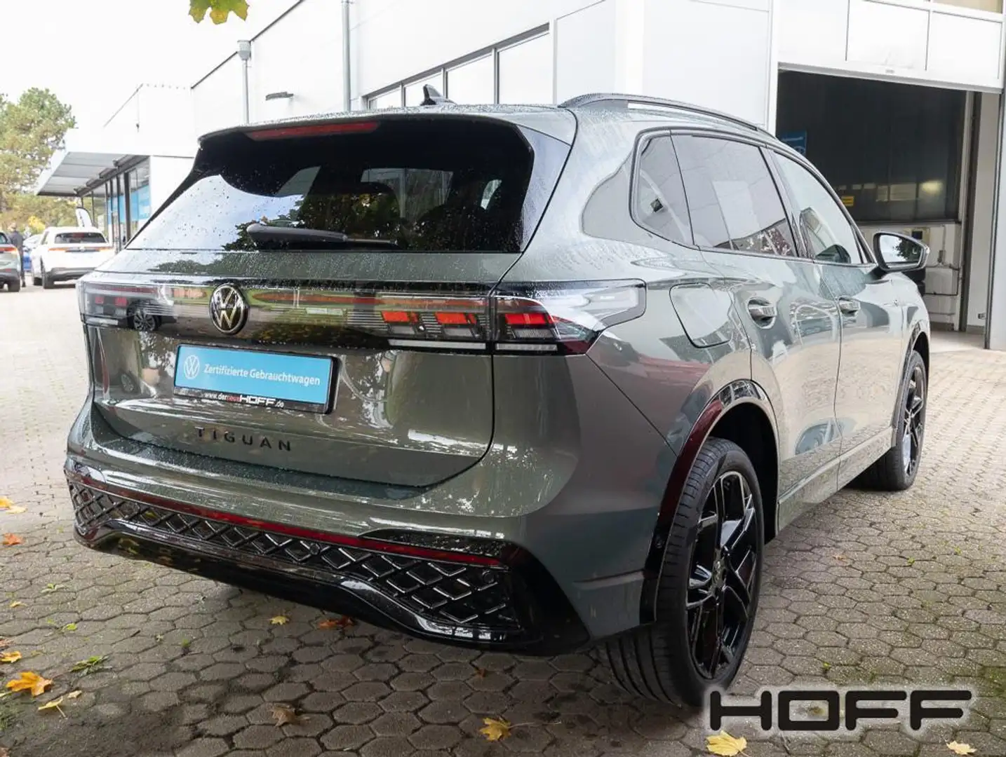 Volkswagen Tiguan 2.0 TDI DSG R-Line AHK Panorama 20" Black Style Di Grün - 2