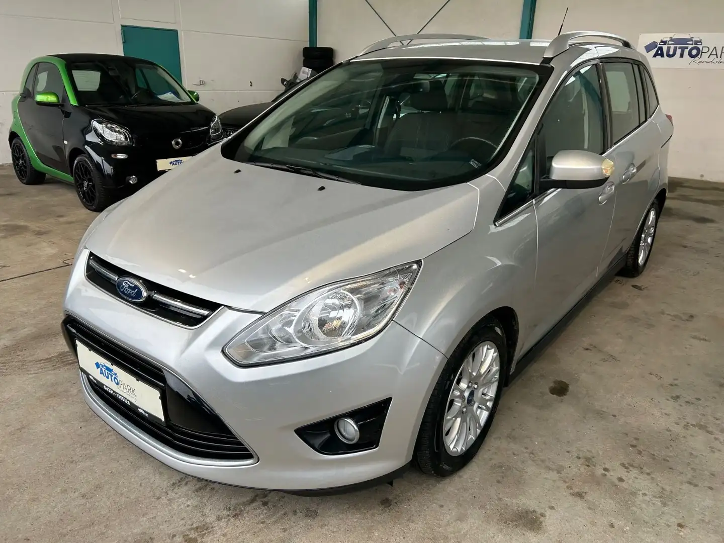 Ford Grand C-Max Grand C-MAX Titanium 1.6 Silber - 1