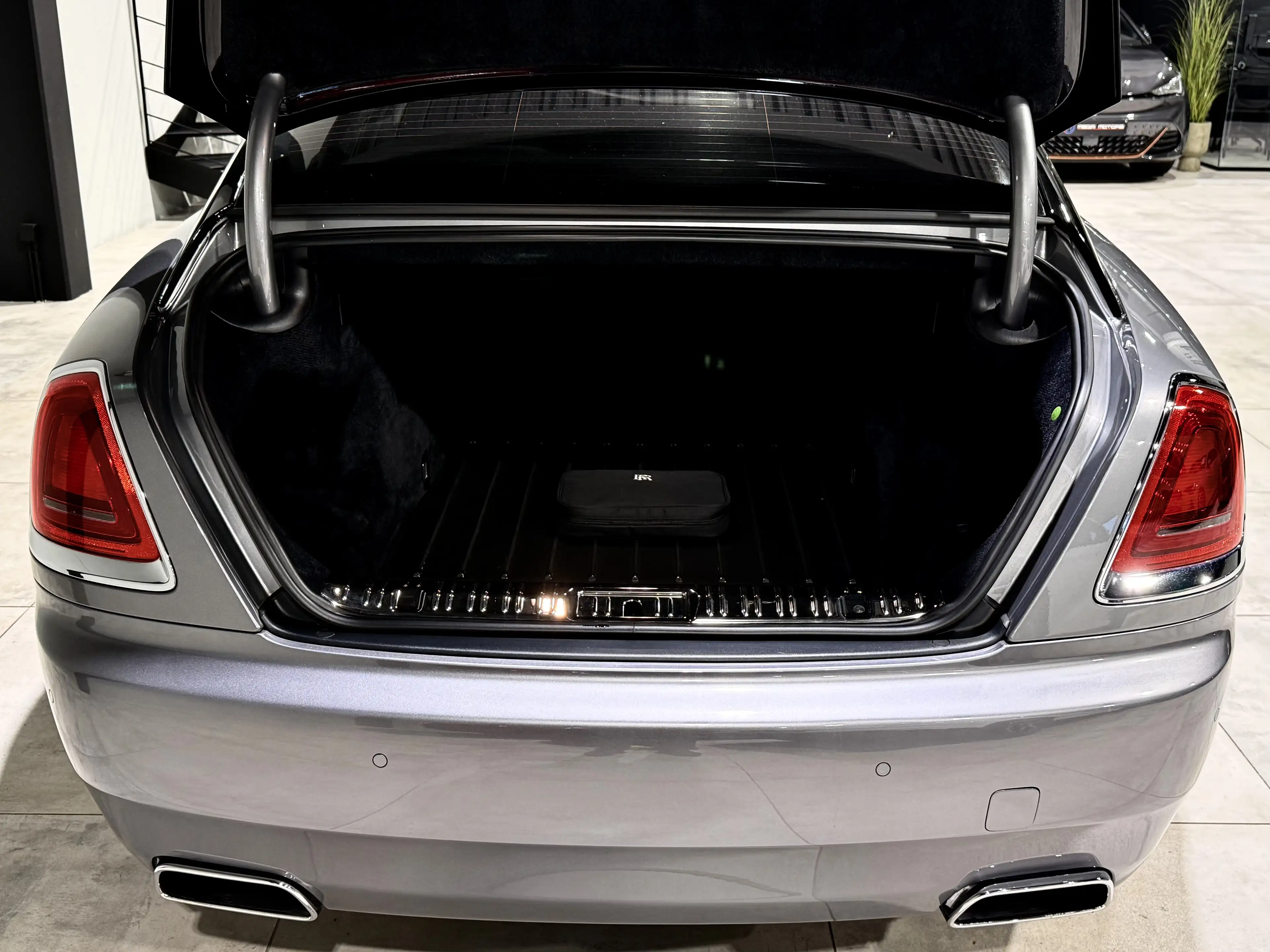 Rolls-Royce Wraith V12 632CV "iNSPiRED BY FILM" DiSTRO NAVi BT JA21"+ — photo 6