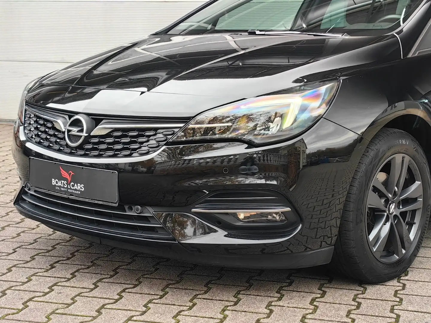 Opel Astra K Sports Sondermodell AUTOMATIK|LED|NAVI Schwarz - 2