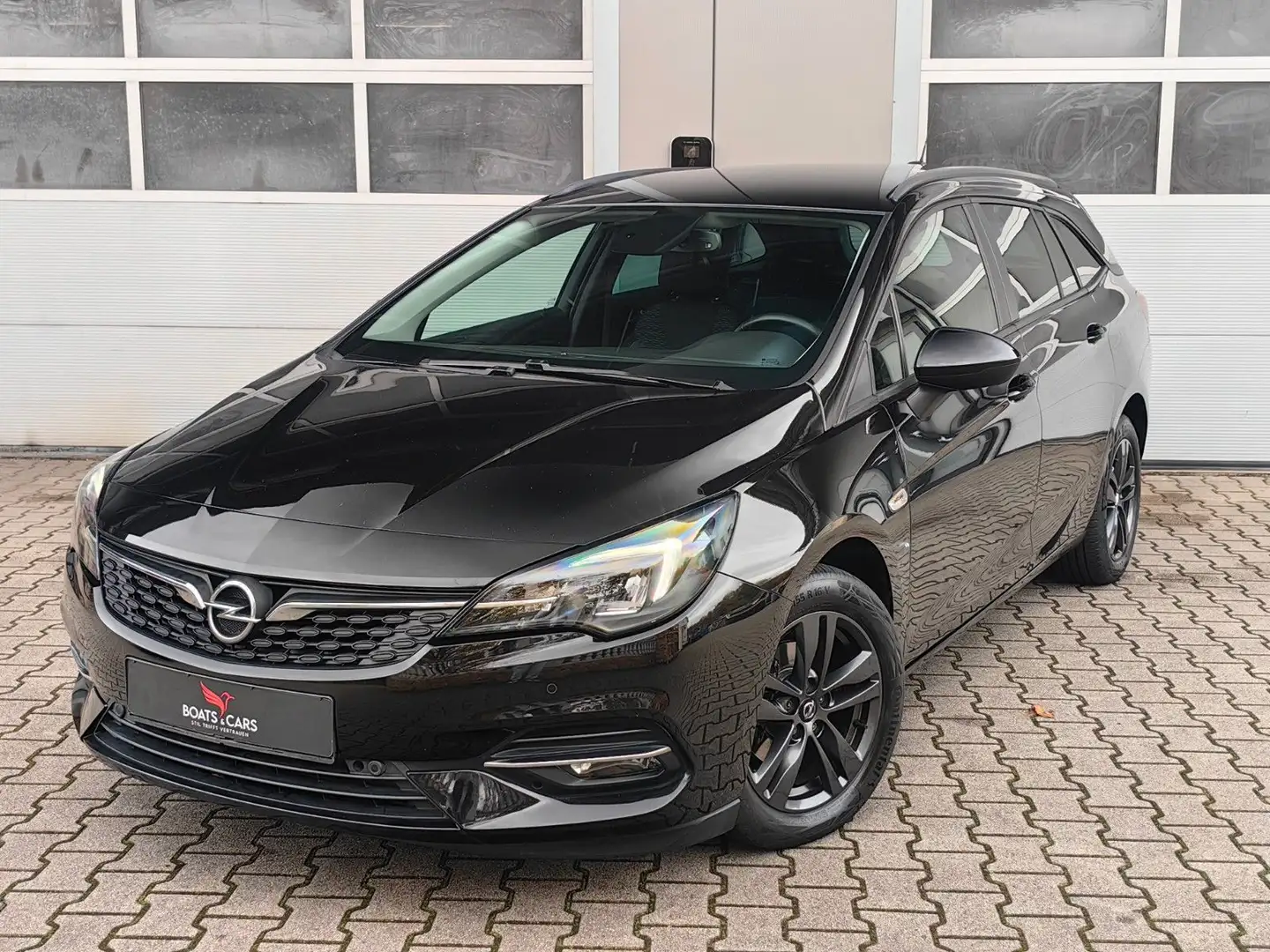 Opel Astra K Sports Sondermodell AUTOMATIK|LED|NAVI Schwarz - 1
