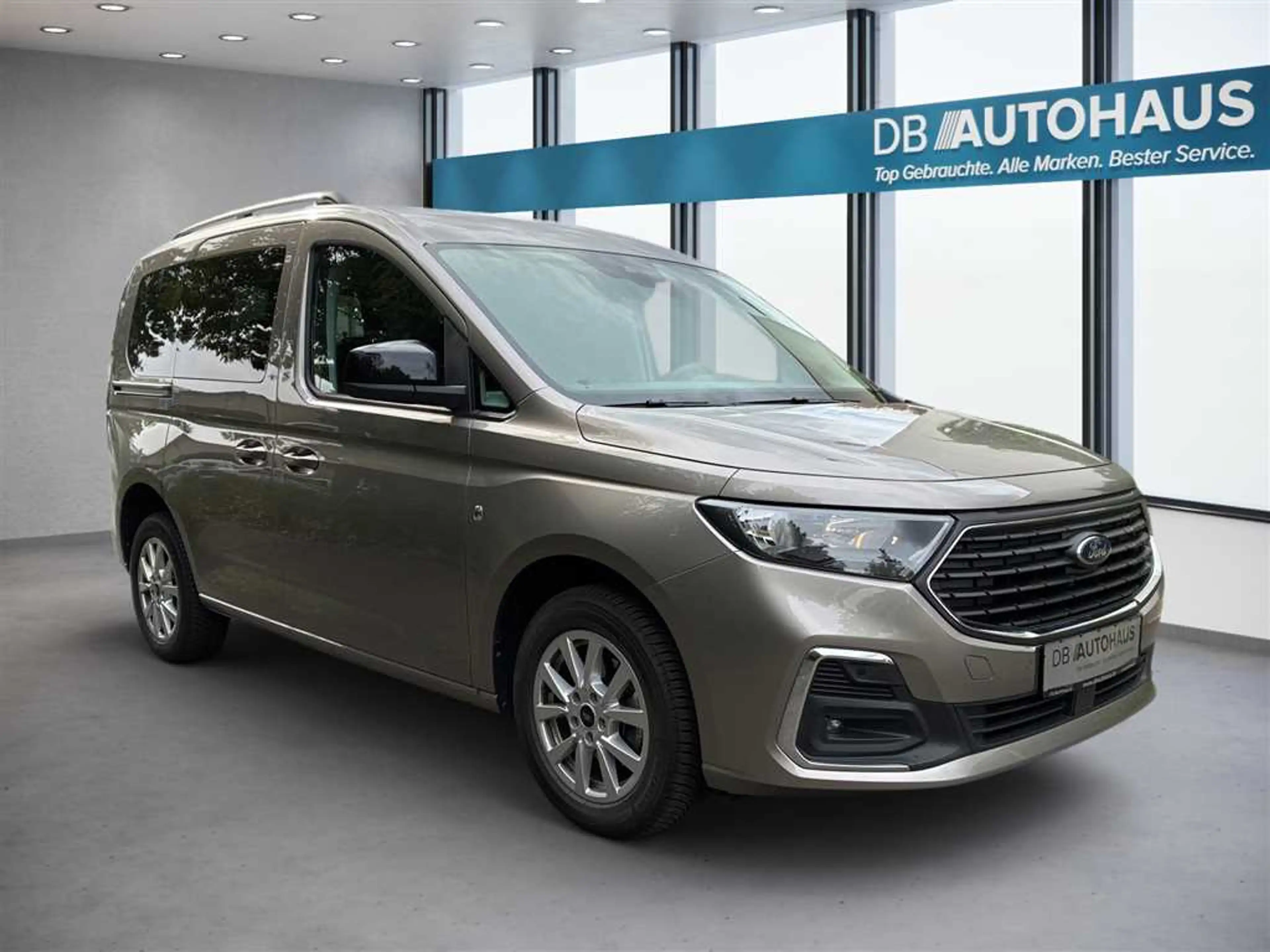Ford Tourneo Connect Kombi Titanium 2.0 EcoBlue — photo 2