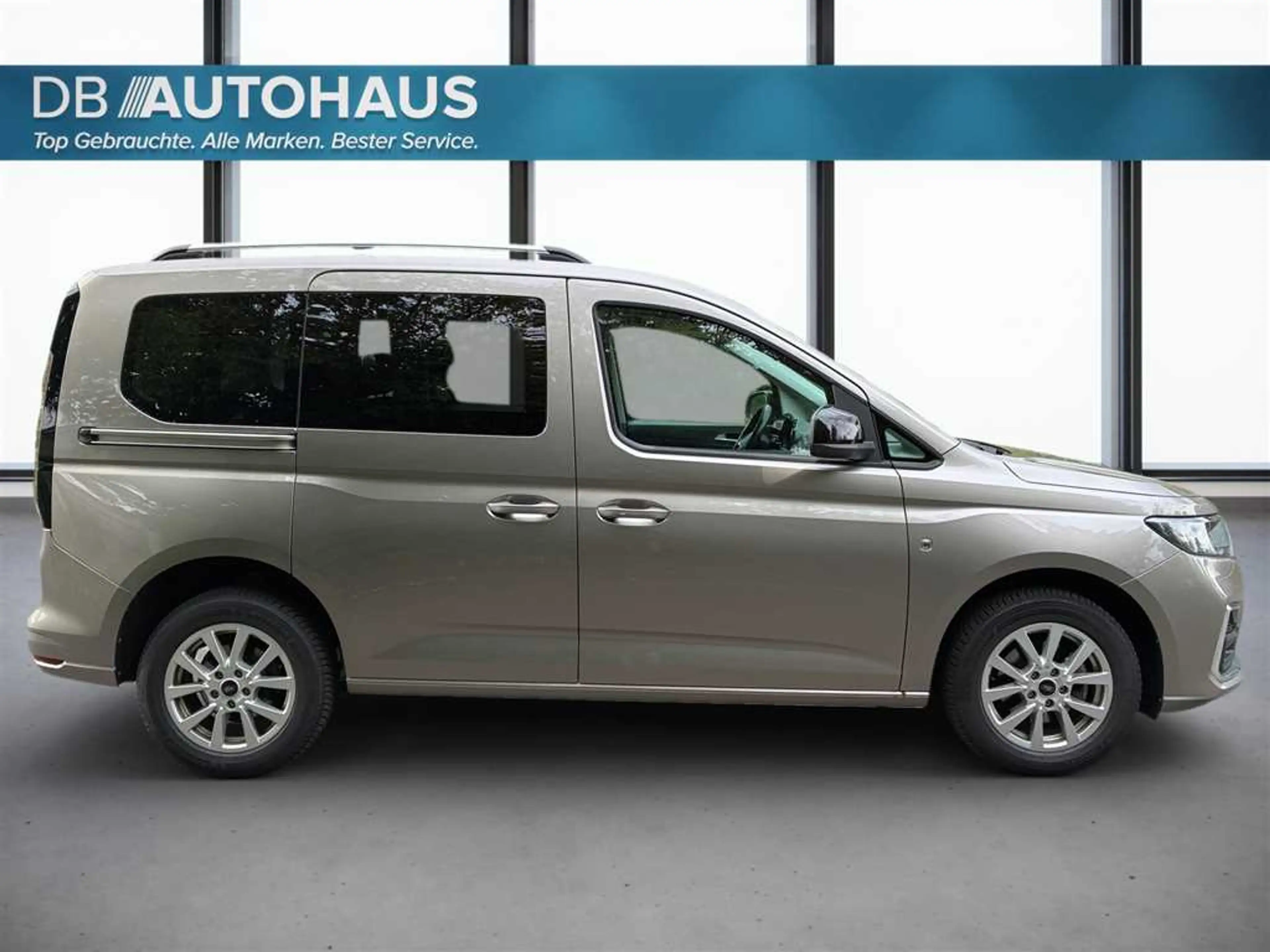 Ford Tourneo Connect Kombi Titanium 2.0 EcoBlue — photo 3