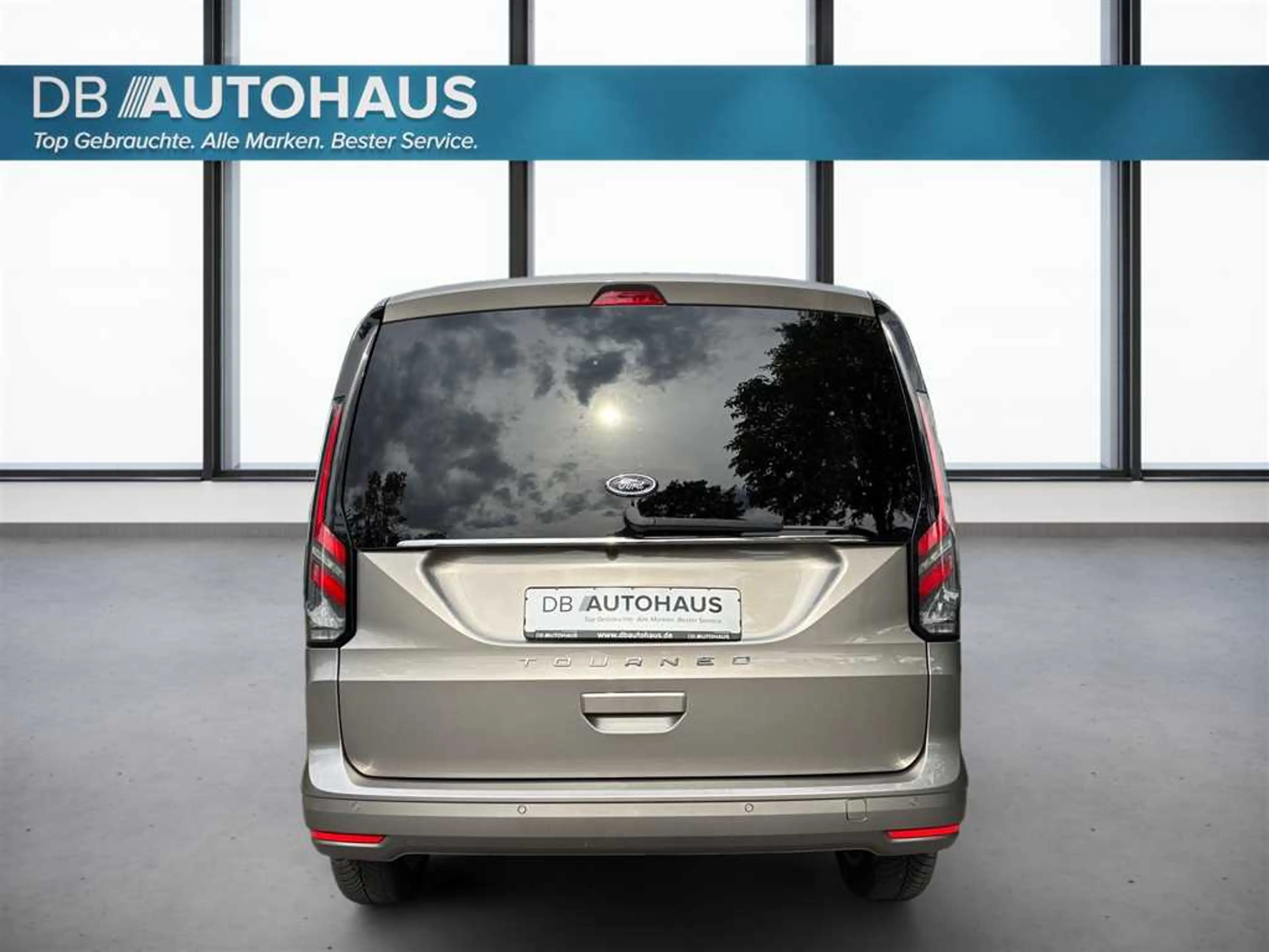Ford Tourneo Connect Kombi Titanium 2.0 EcoBlue — photo 5