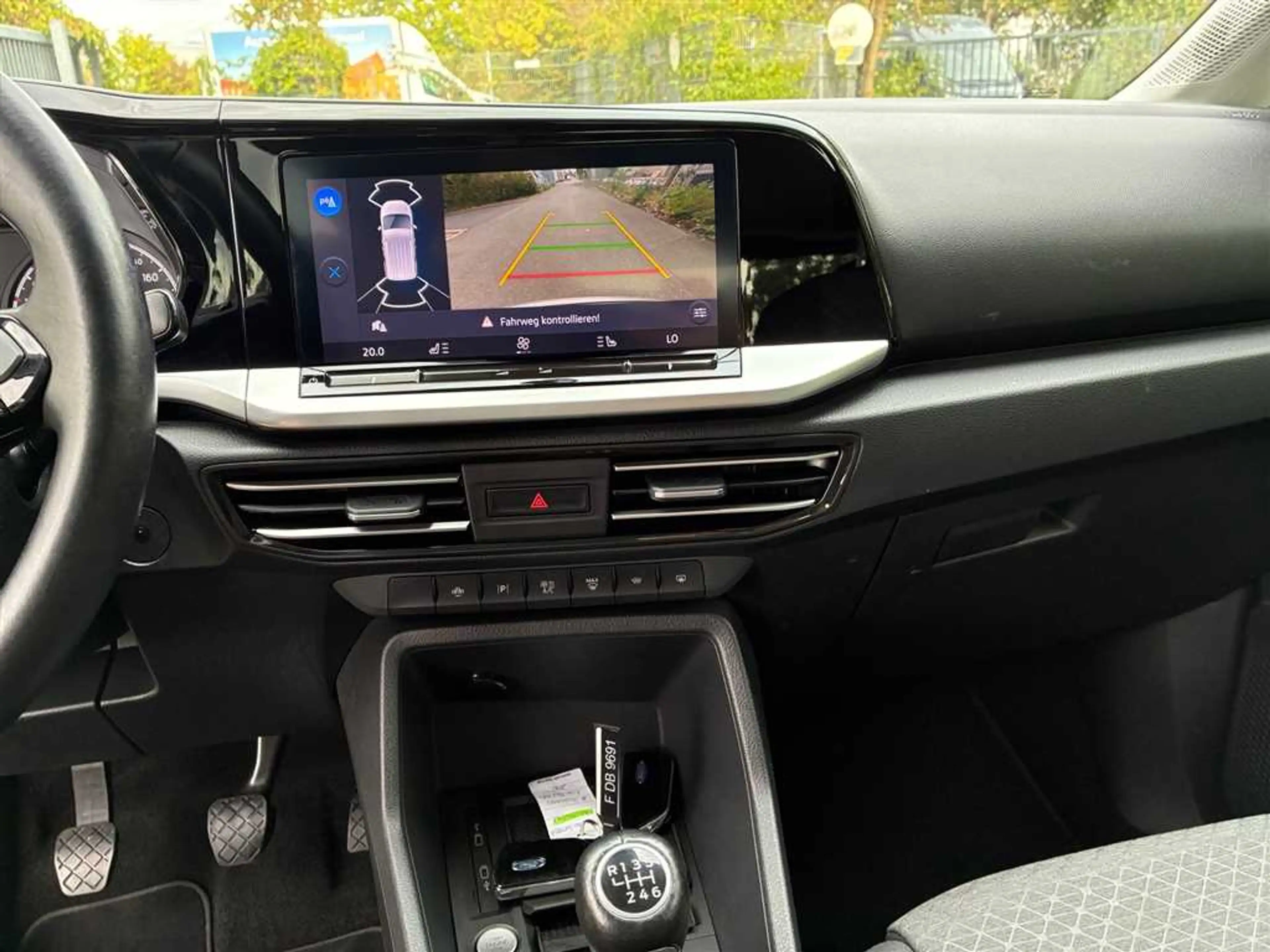 Ford Tourneo Connect Kombi Titanium 2.0 EcoBlue — photo 12
