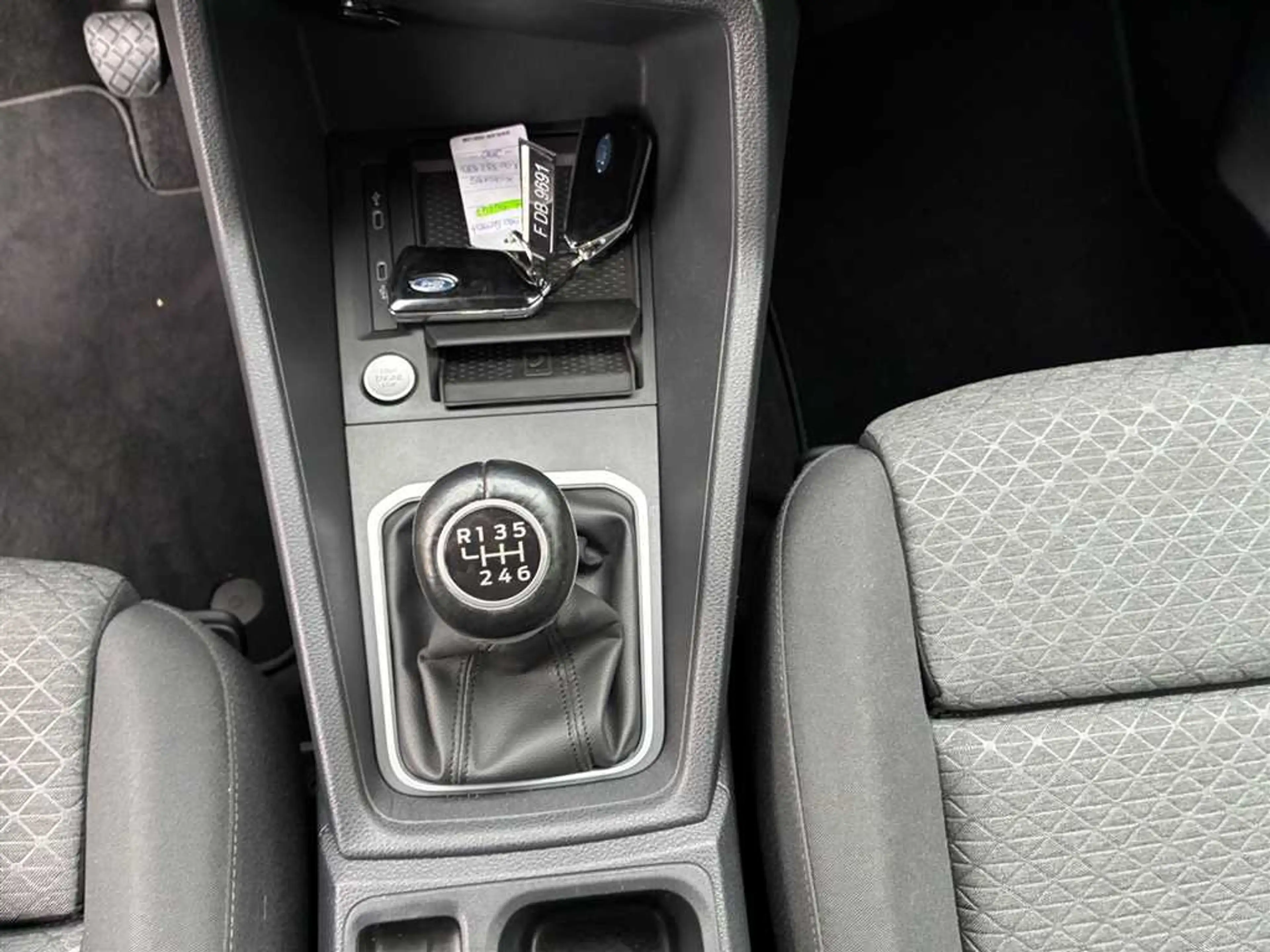 Ford Tourneo Connect Kombi Titanium 2.0 EcoBlue — photo 13