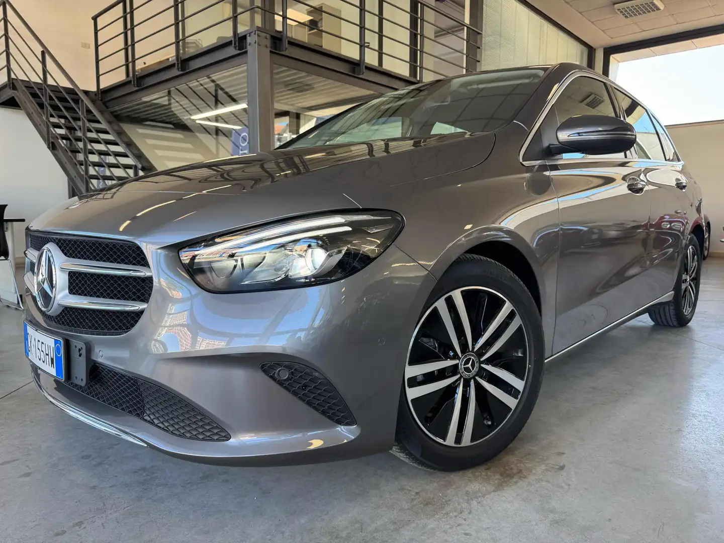 Mercedes-Benz B 180 d Automatic Sport Plus Gris - 1