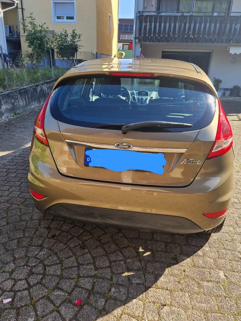 Ford Fiesta 1.25 Titanium Brun - 1