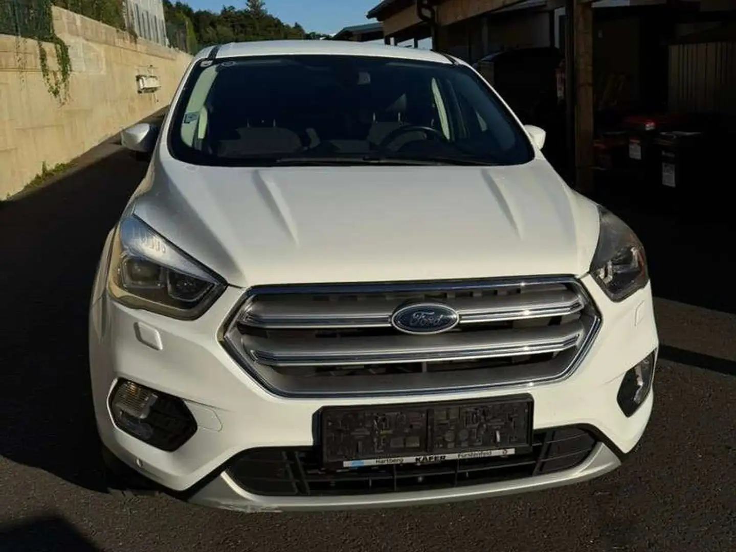 Ford Kuga Kuga 1,5 TDCi Titanium Start/Stop Titanium Weiß - 1