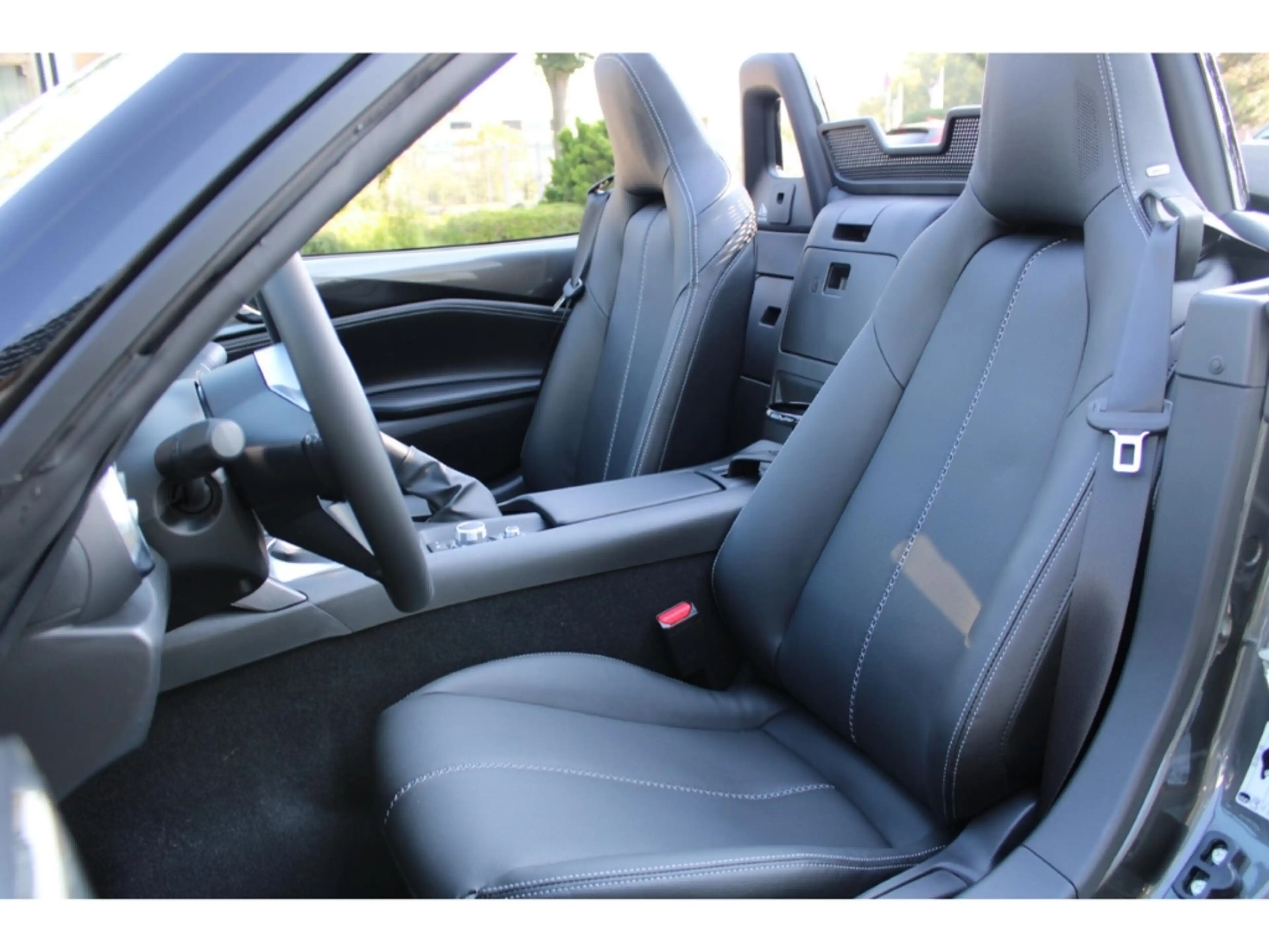 Mazda MX-5 SKYACTIV-G Exclusive+LEDER+GJ-RÄDER !! — photo 9