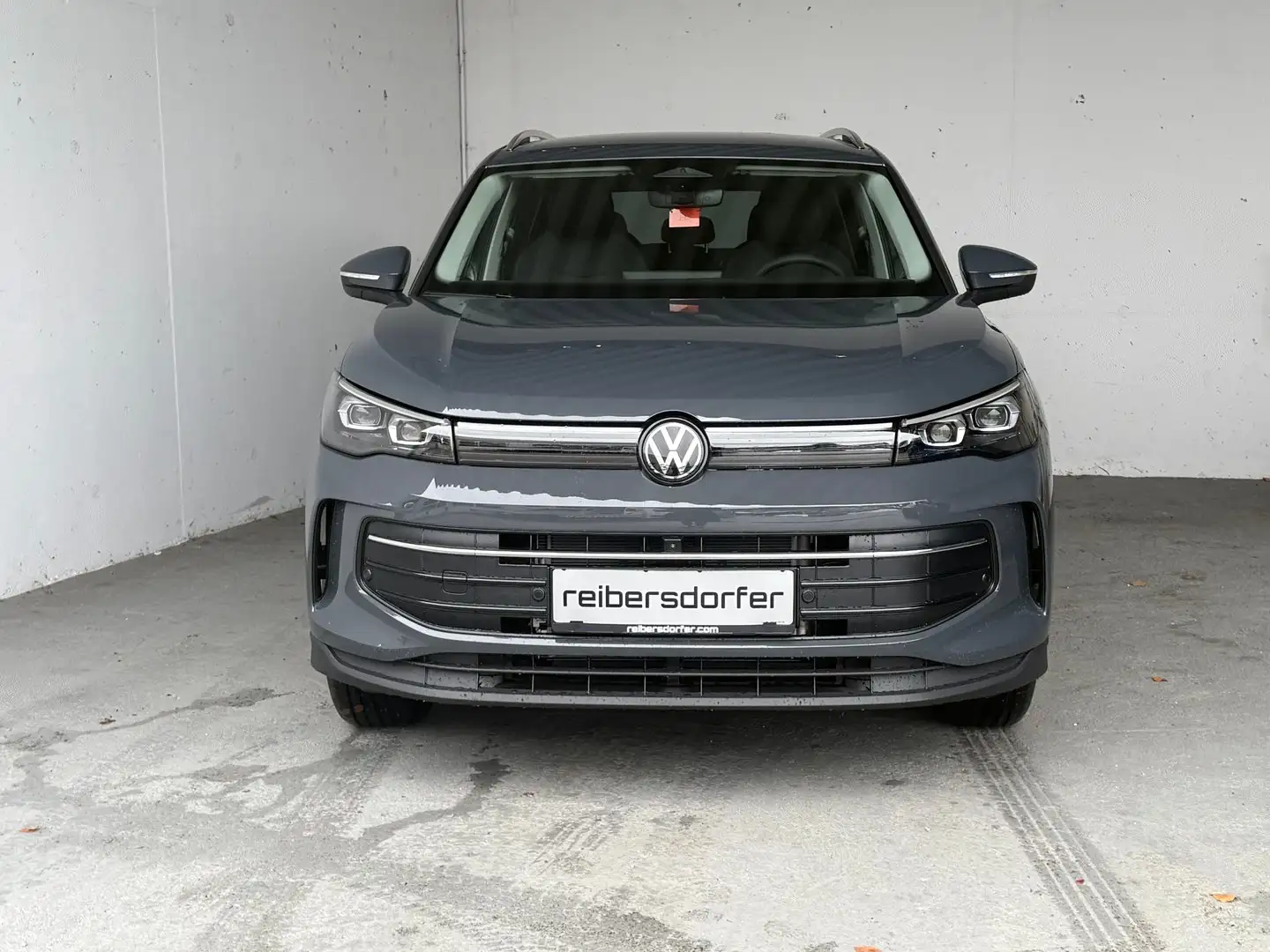Volkswagen Tiguan Friends eHybrid DSG 150 kW Grau - 2