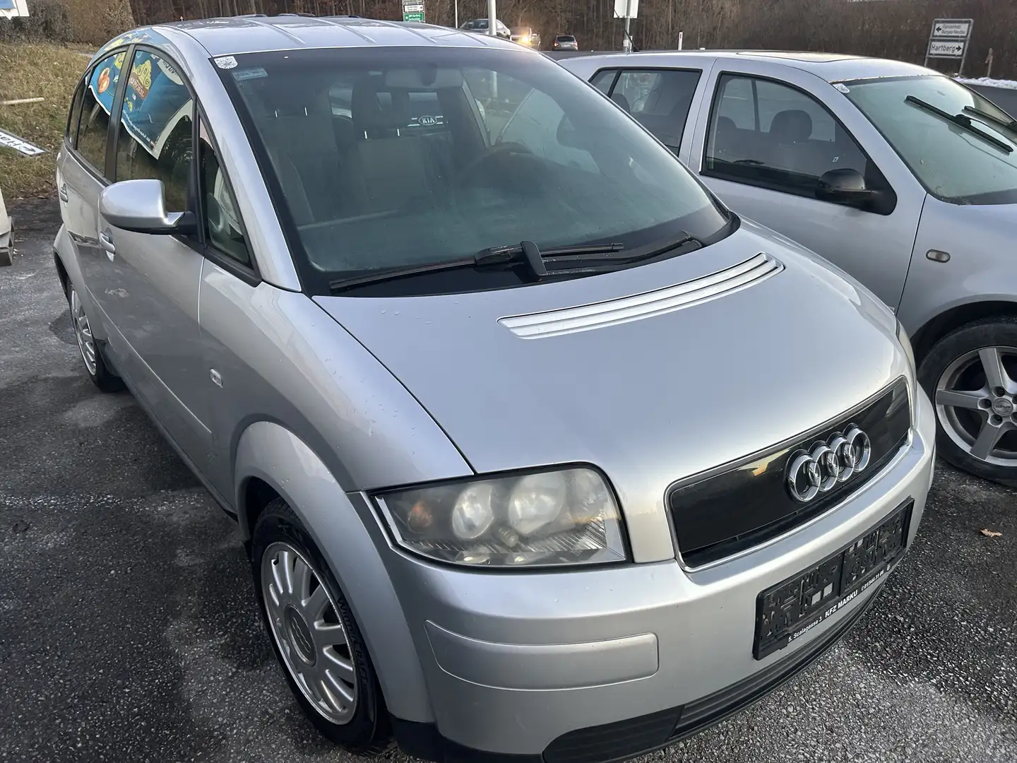 Audi A2 1.4 Grau - 2