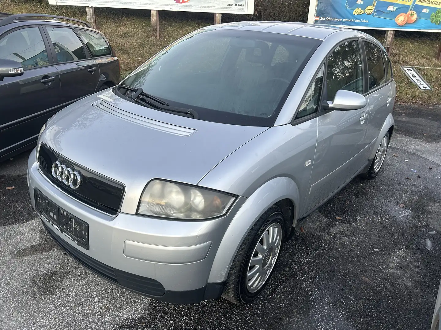 Audi A2 1.4 Grau - 1