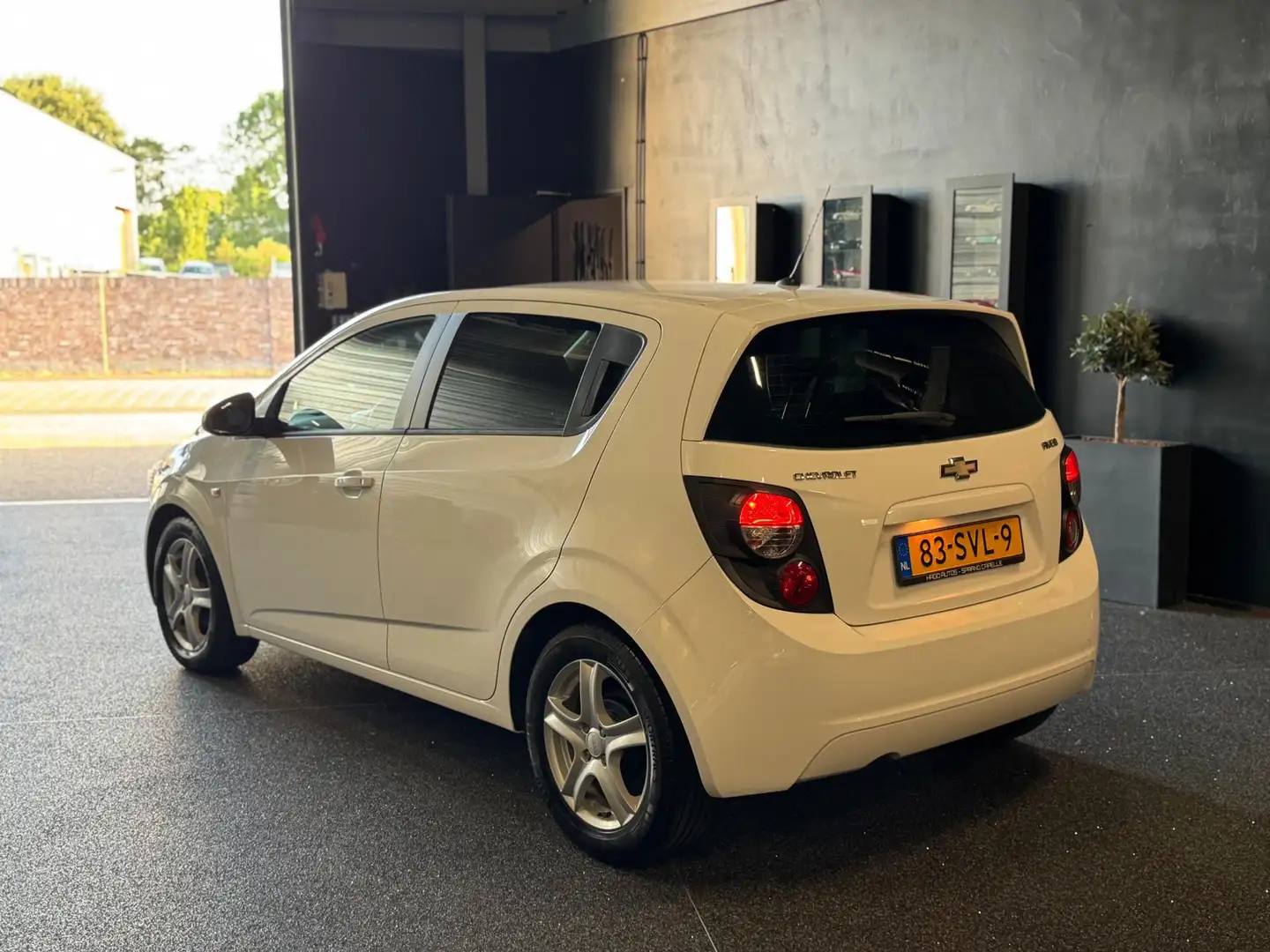 Chevrolet Aveo 1.2 LT Airco | Navi | Cruise | 1e Eig. | BJ 2012 | Wit - 2