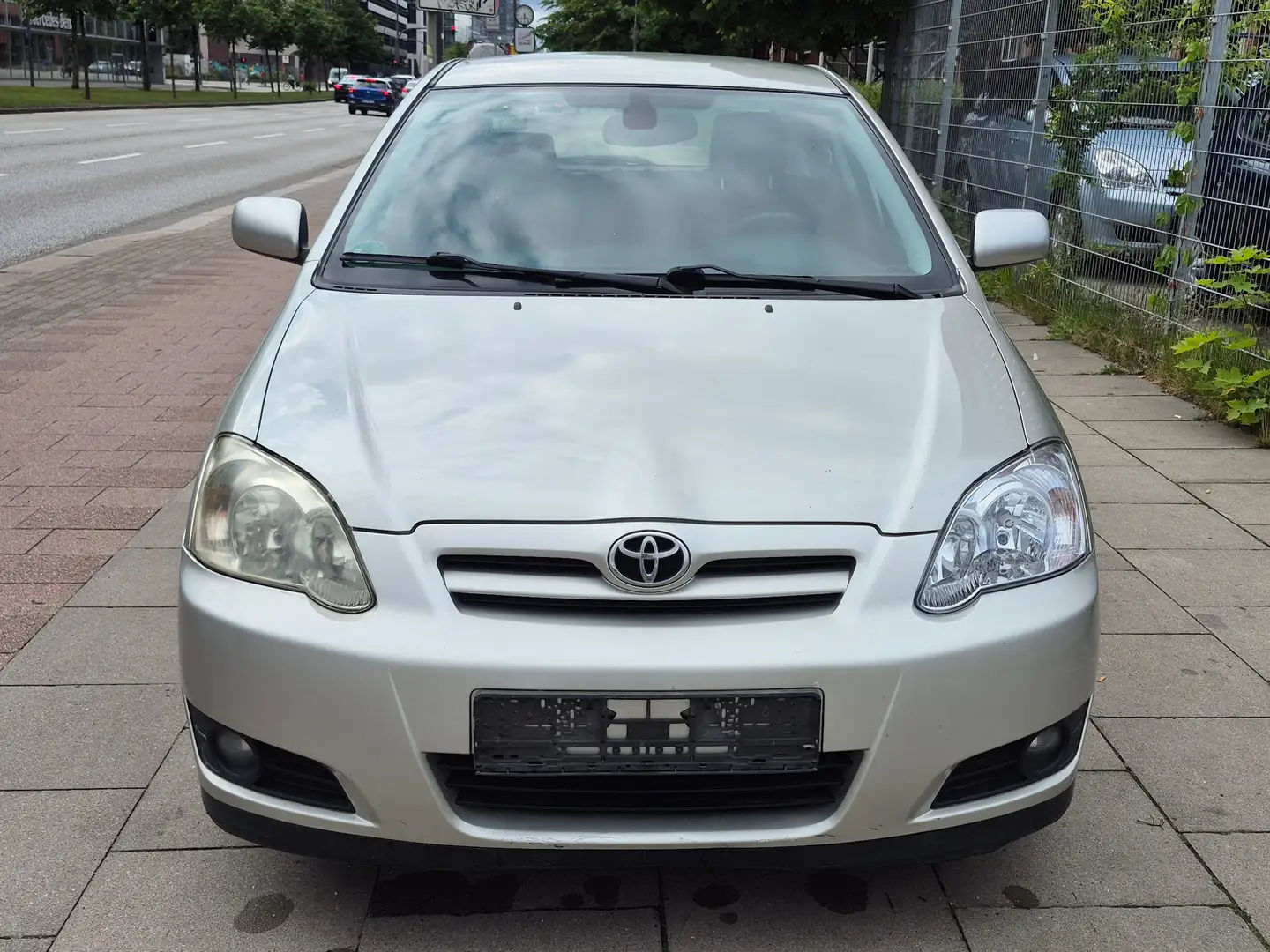 Toyota Corolla 1.4 Sol /Compact Gris - 2