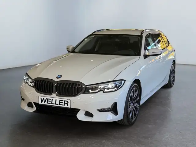 Bmw 318 i Touring Luxury Line*AUTOMATIK*LED*PDC*KAMERA*LED