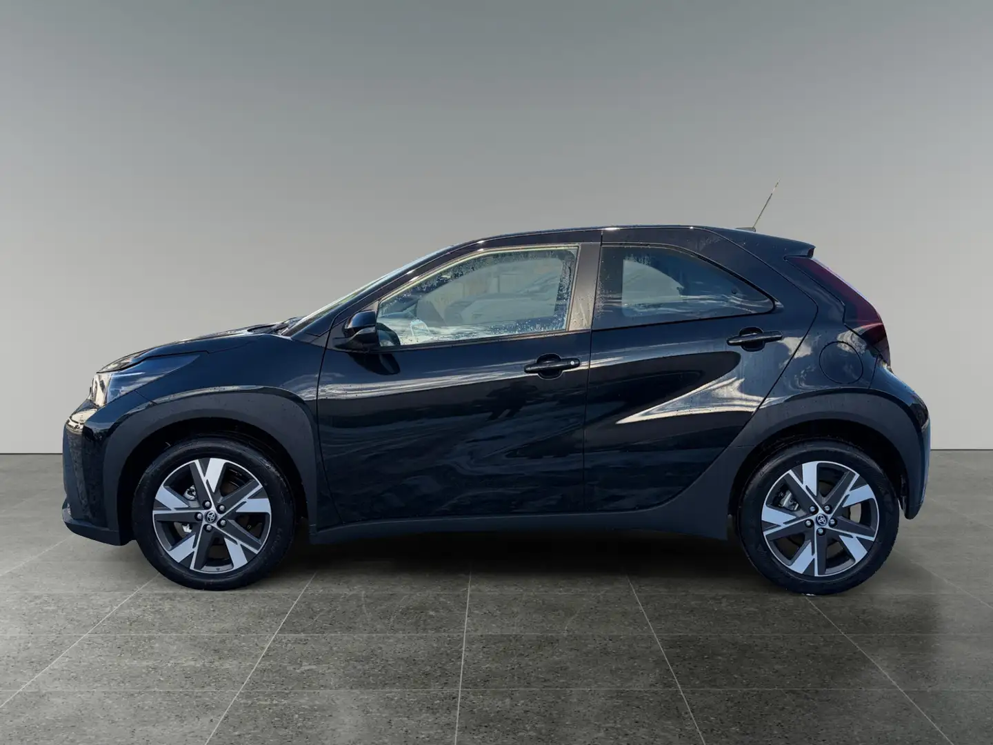 Toyota Aygo X AYGO X 1,5 l Active CVT Schwarz - 2