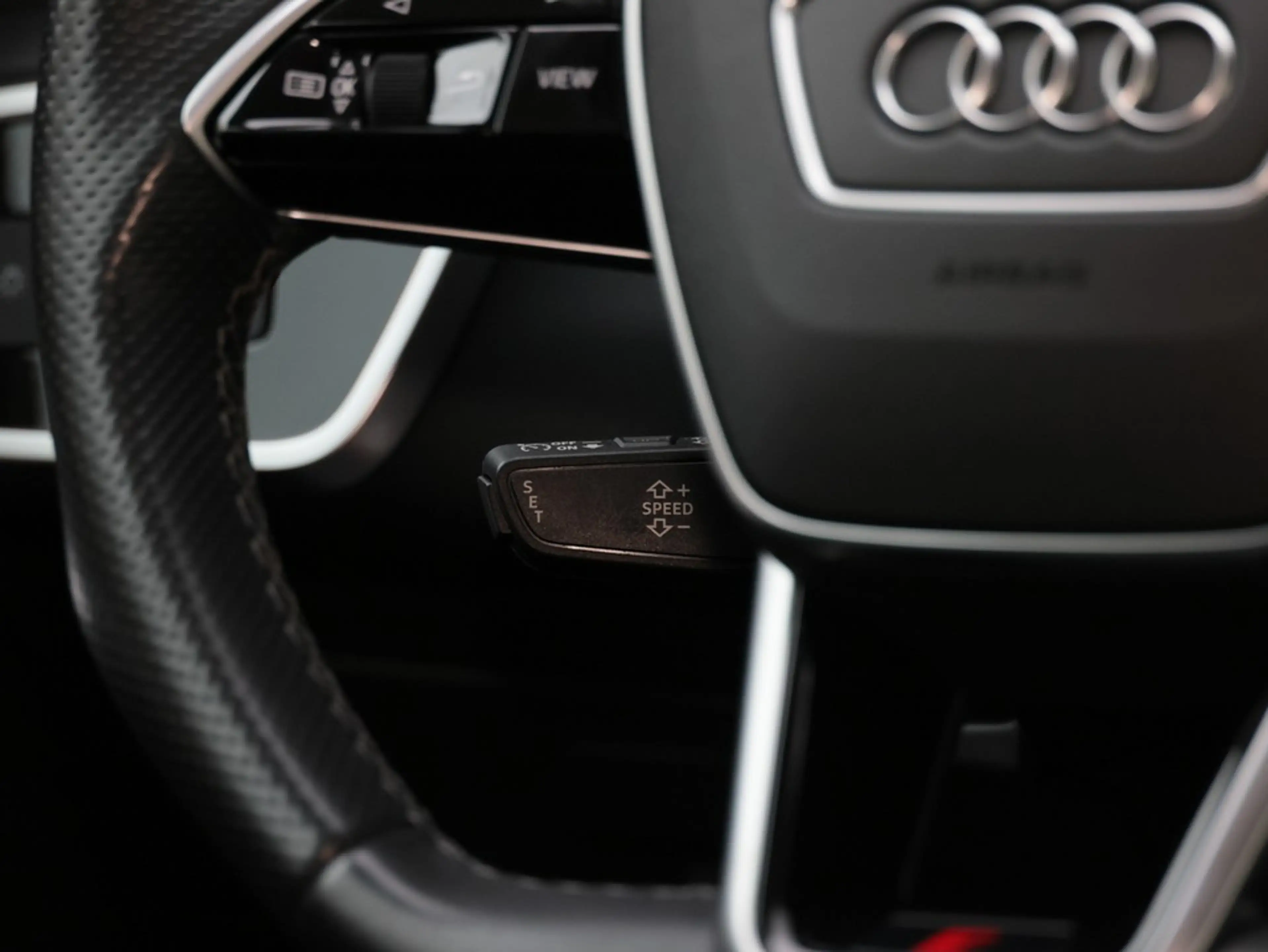 Audi A6 Avant 55 TFSI e S line quattro S tronic — photo 15