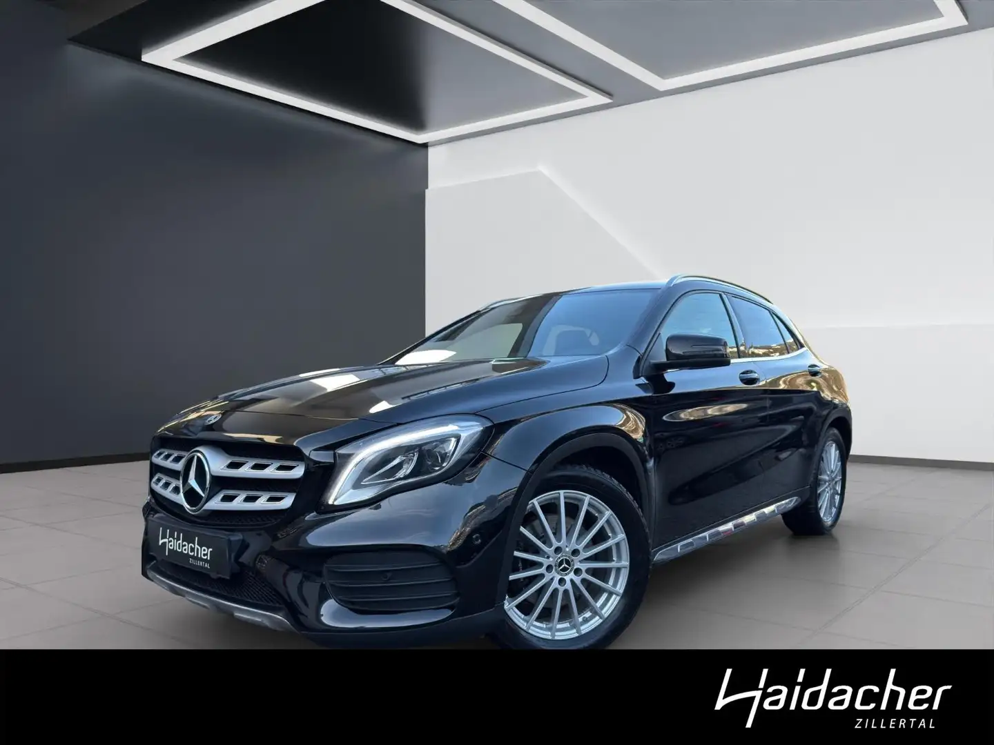 Mercedes-Benz GLA 220 d 4MATIC AMG Line PTS Shz AMG LED Klima Schwarz - 1