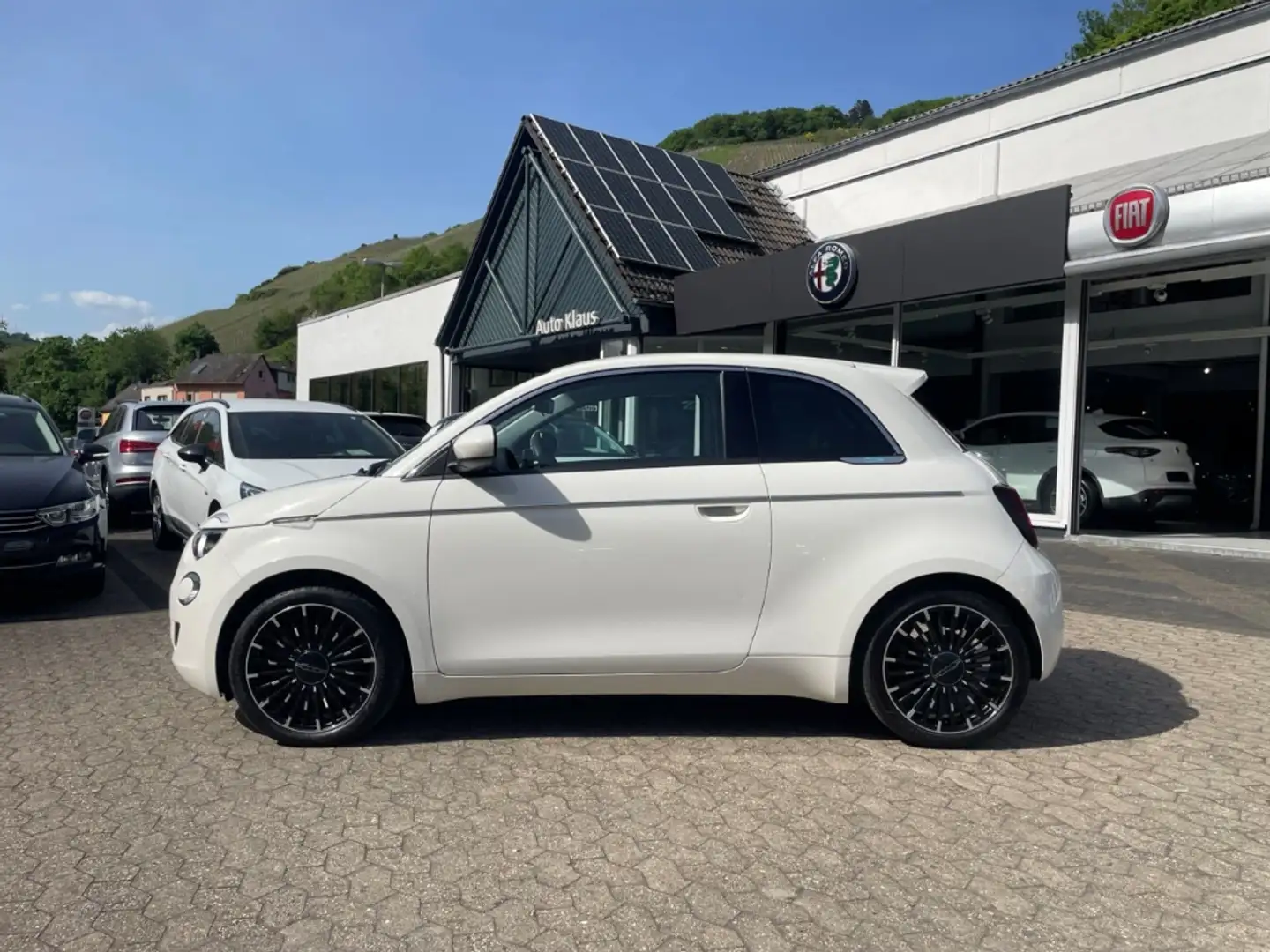 Fiat 500e Icon Sitzheizung Navi CarPlay Tempomat PDC Weiß - 2