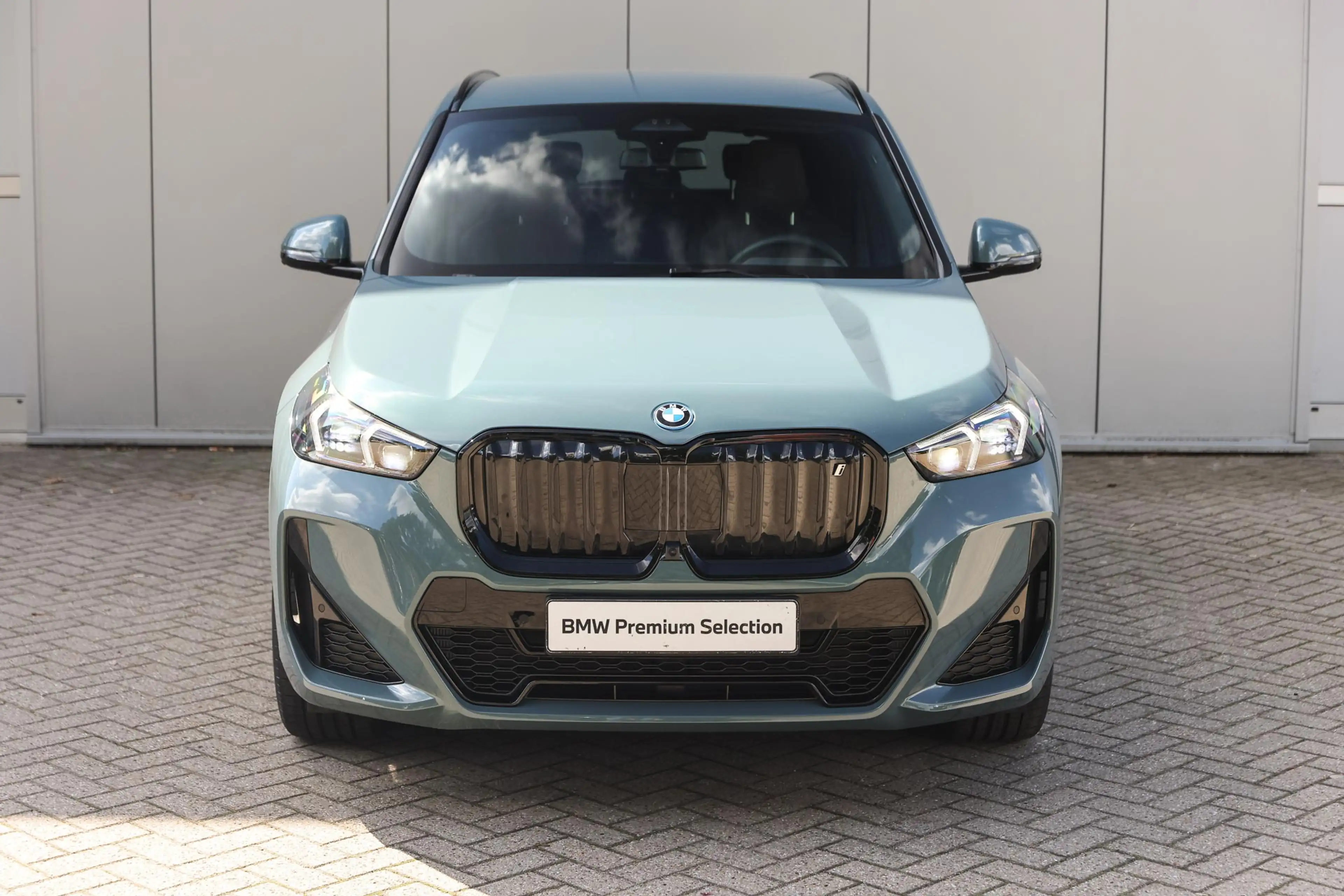 BMW iX1 xDrive30 M Sport / Sportstoelen / Comfort Access / — photo 5
