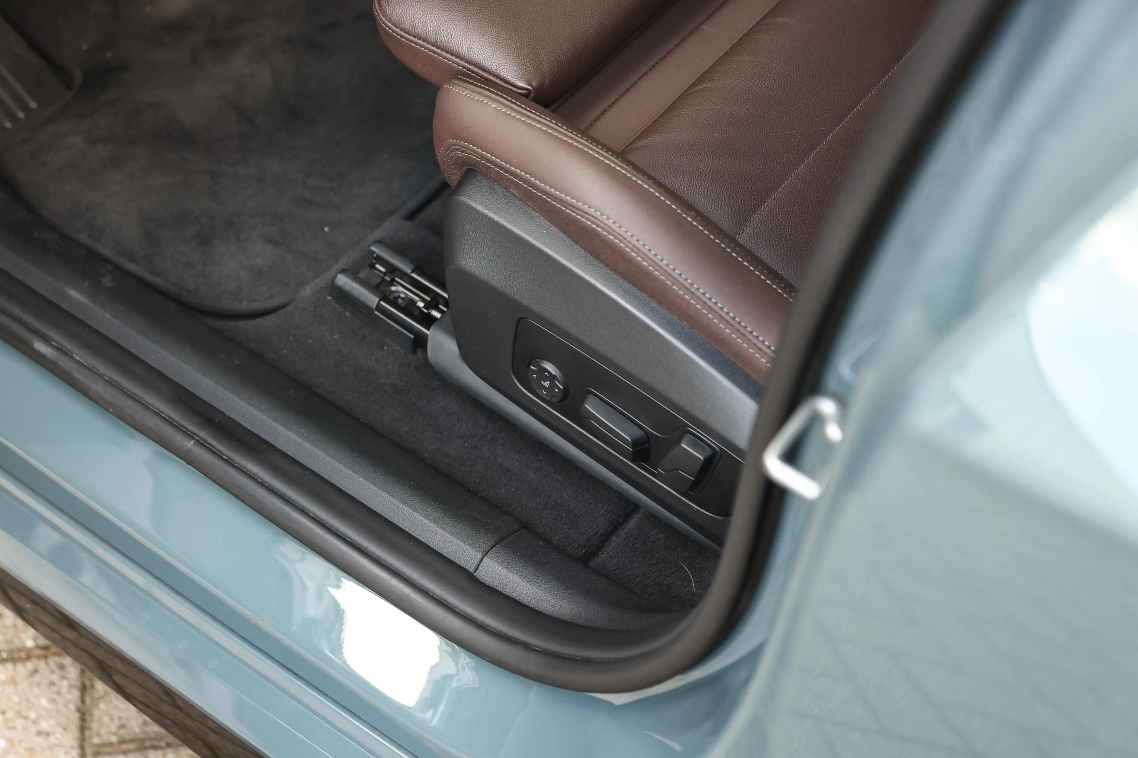 BMW iX1 xDrive30 M Sport / Sportstoelen / Comfort Access / — photo 11