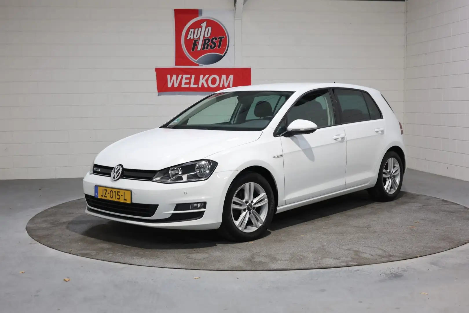 Volkswagen Golf 1.0 TSI Connected Series, AUTOMAAT, Dealer onderho Wit - 1