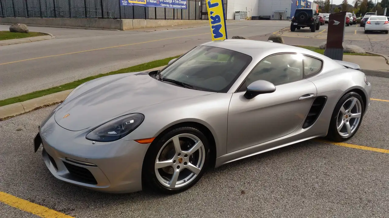 Porsche 718 Cayman снимка Porsche 718 Cayman
