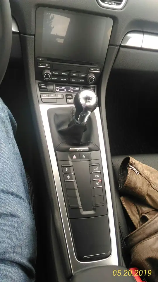 Porsche 718 Cayman снимка Porsche 718 Cayman