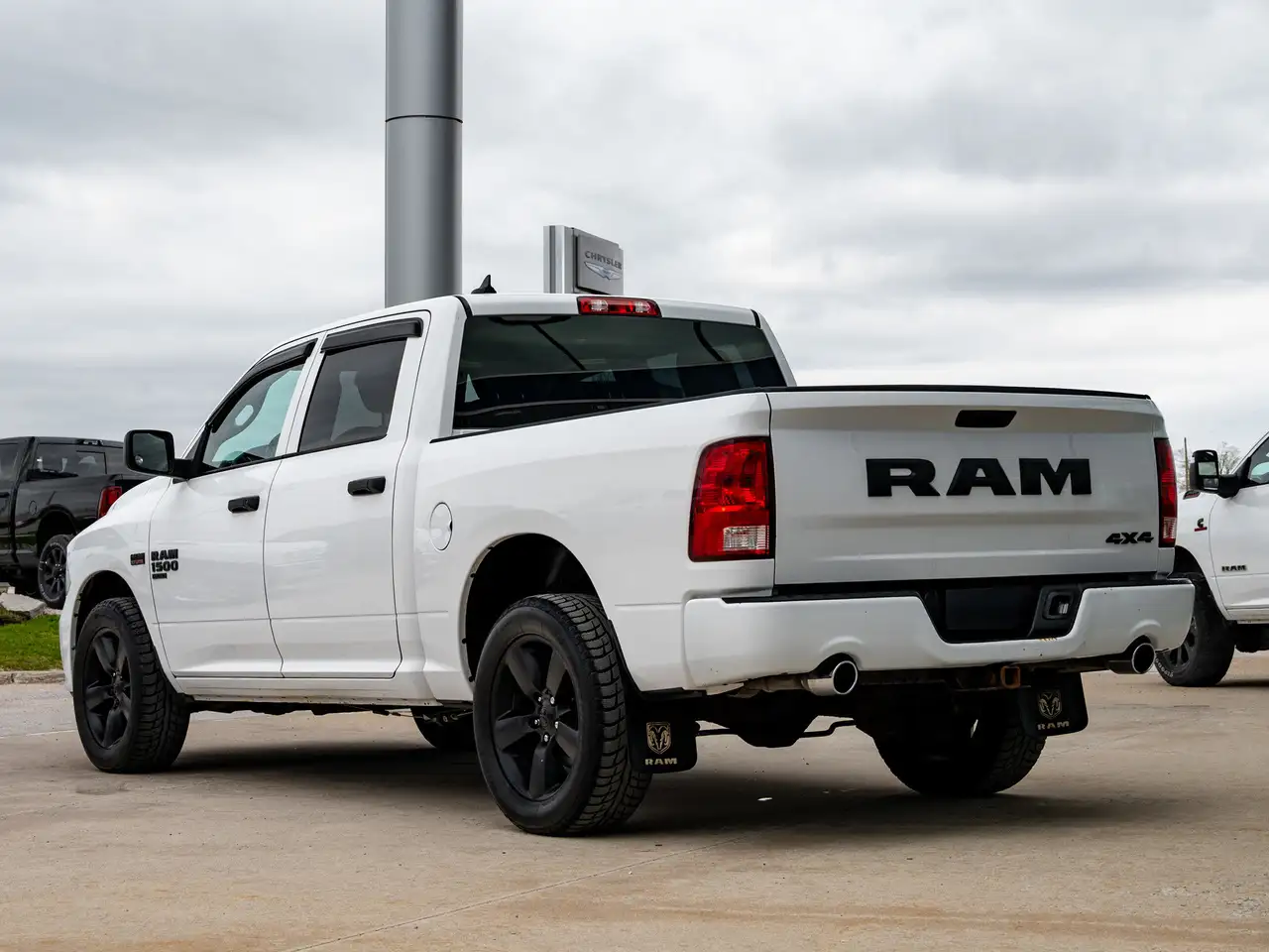 RAM 1500 снимка RAM 1500