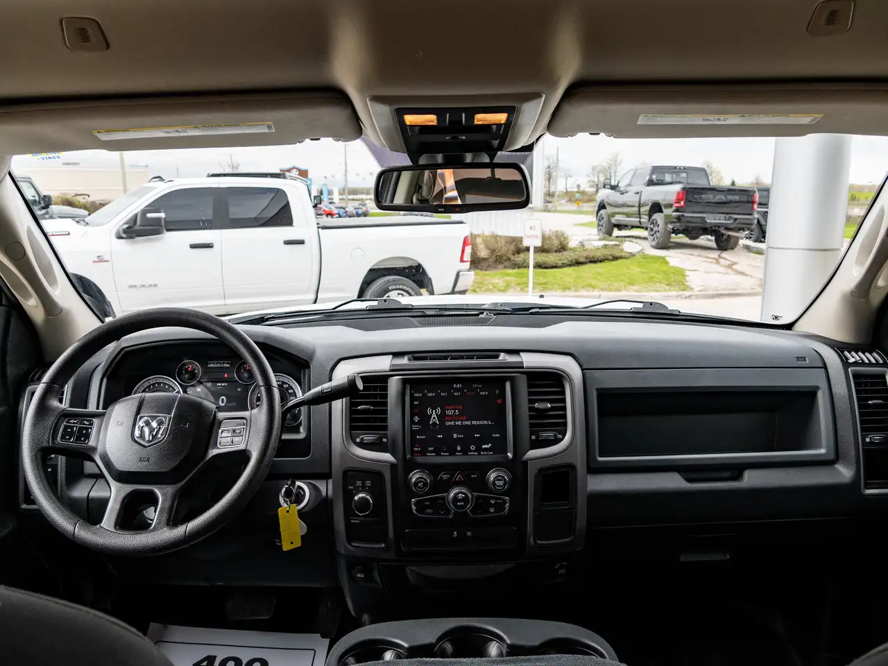 RAM 1500 снимка RAM 1500