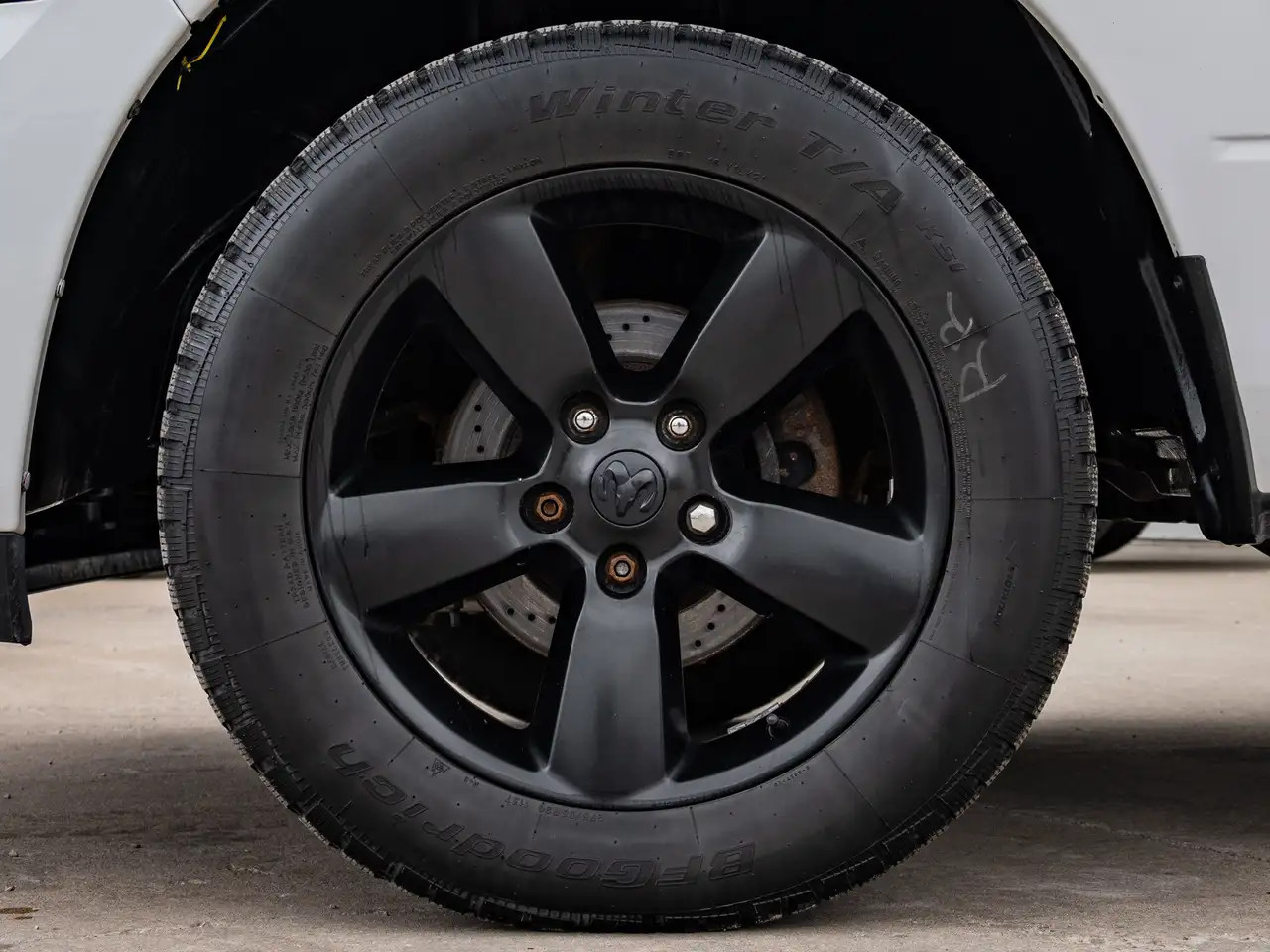 RAM 1500 снимка RAM 1500