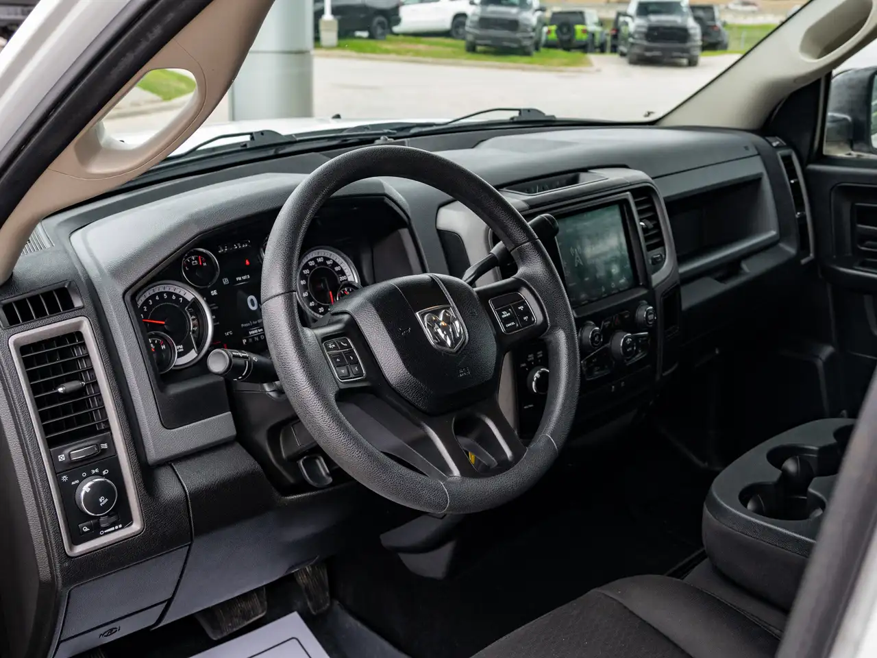 RAM 1500 снимка RAM 1500