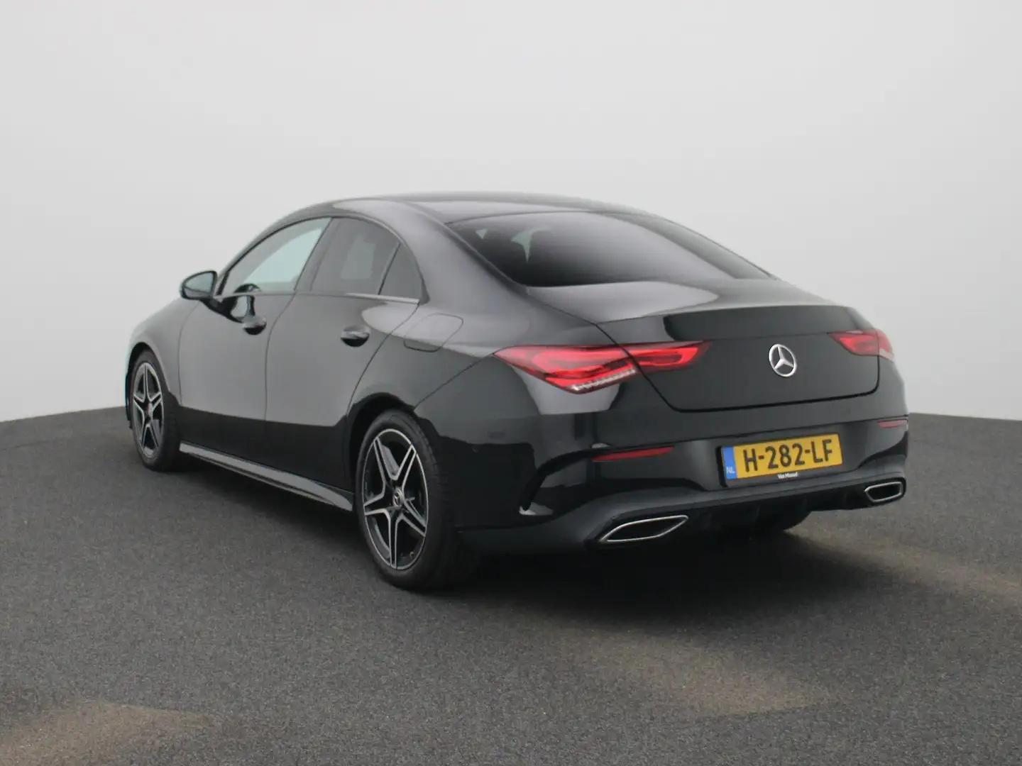 Mercedes-Benz CLA 200 Business Solution AMG AUTOMAAT | NAVIGATIE | CAMER Zwart - 2