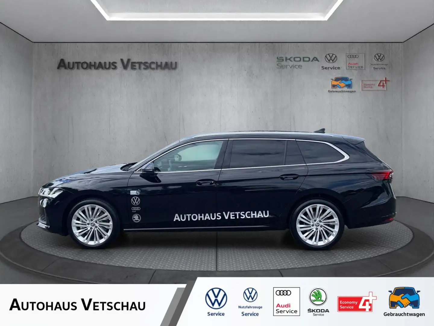 Skoda Superb Combi Selection 2.0 TDI 4x4 DSG/L+S/19 Navi Schwarz - 1