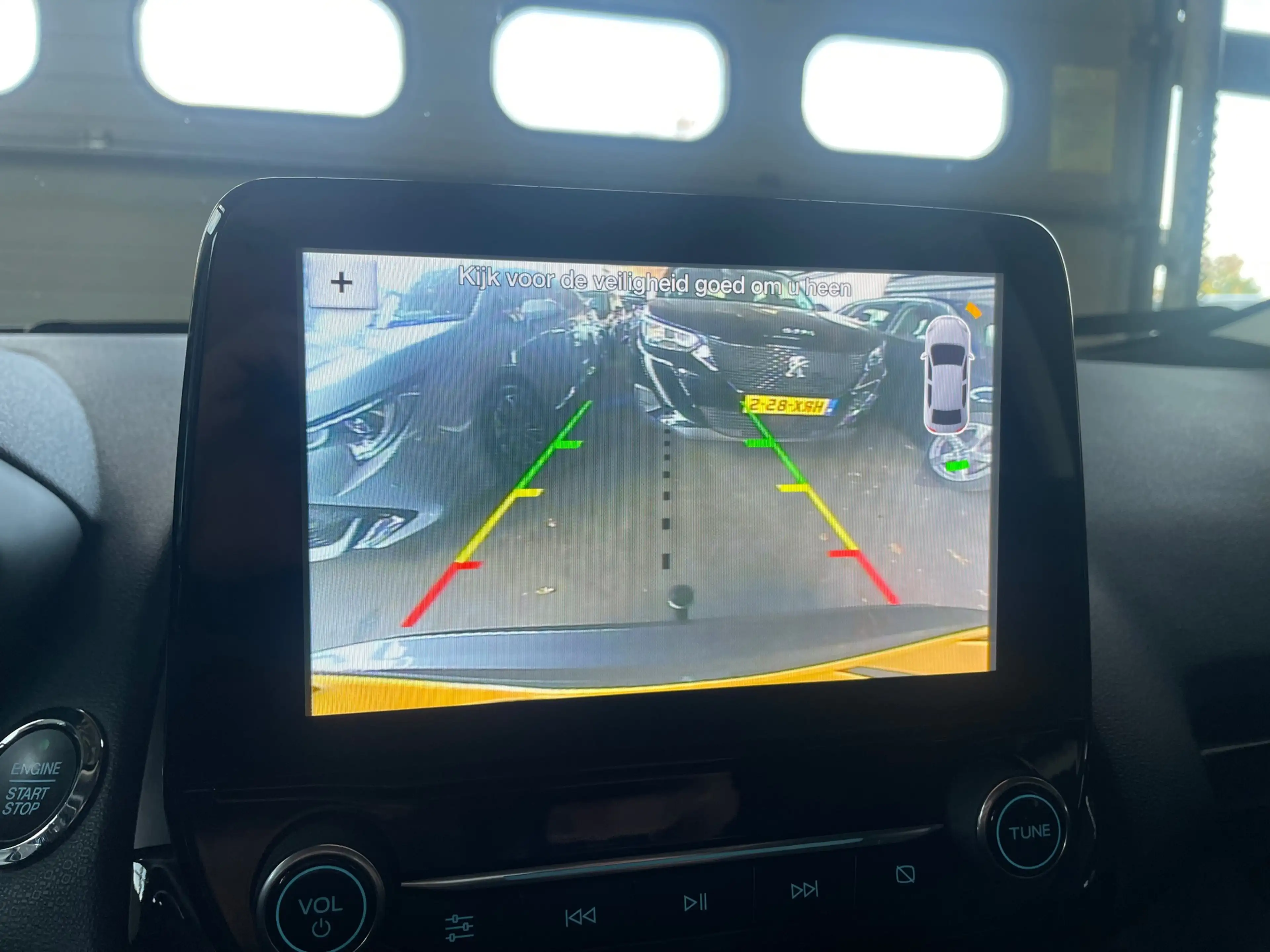 Ford EcoSport 1.0 ST-Line PANO WINTERPACK CARPLAY CLIMA CAMERA — photo 15